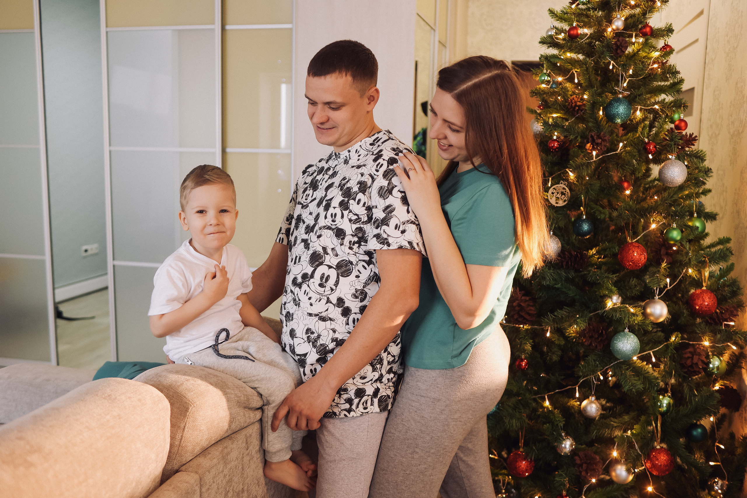 Новогодняя. Семейный фотограф Тюмень, фотограф на роды Салмина Мария
