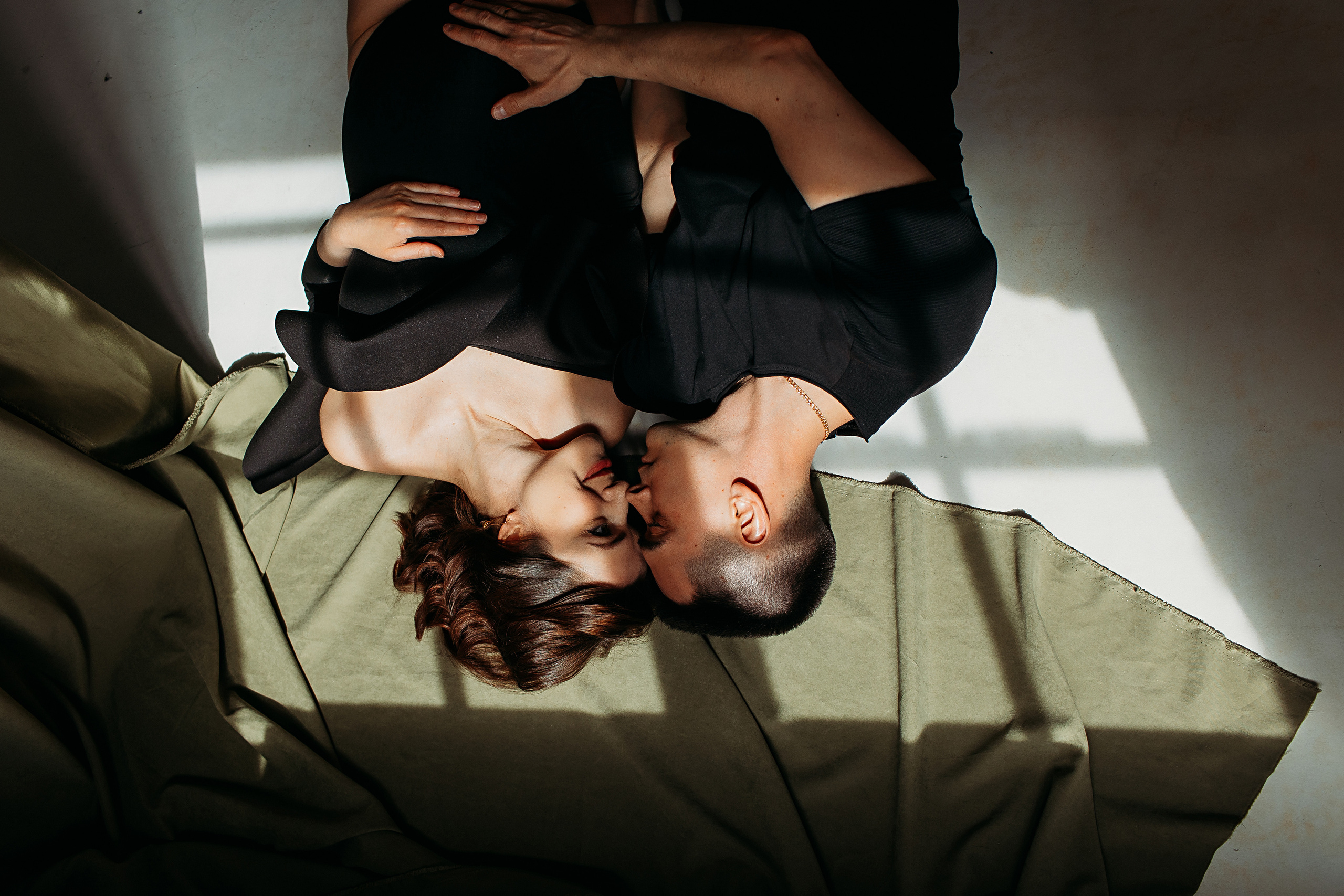 Фататум, малый зал. Семейный фотограф Тюмень, фотограф на роды Салмина Мария