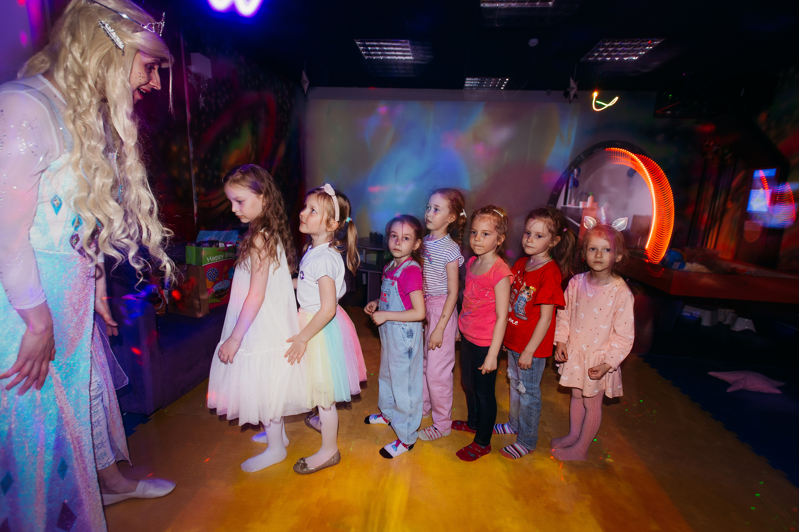 5 лет, день рождения в НЕО. Семейный фотограф Тюмень, фотограф на роды Салмина Мария