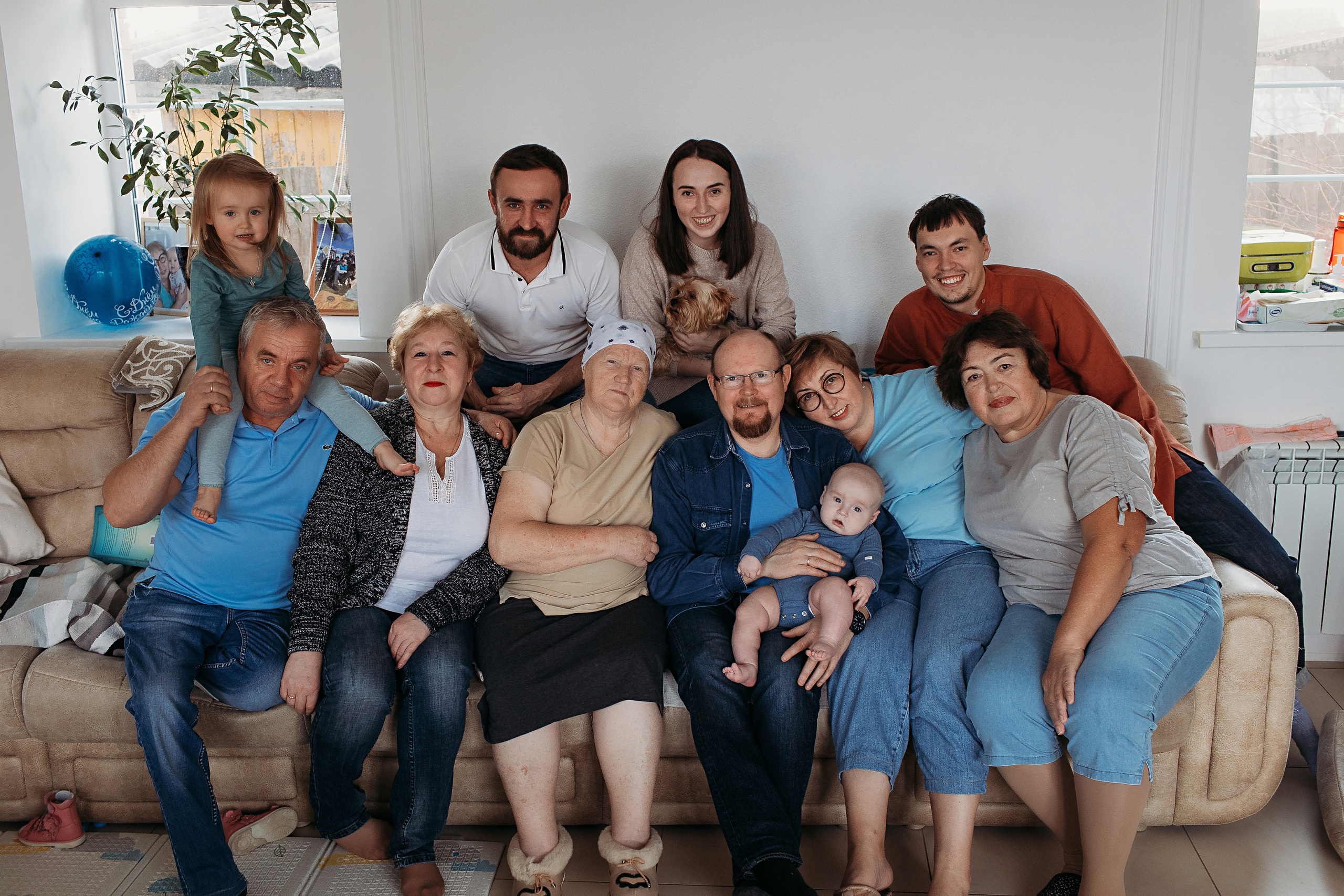 Большая семья. Семейный фотограф Тюмень, фотограф на роды Салмина Мария