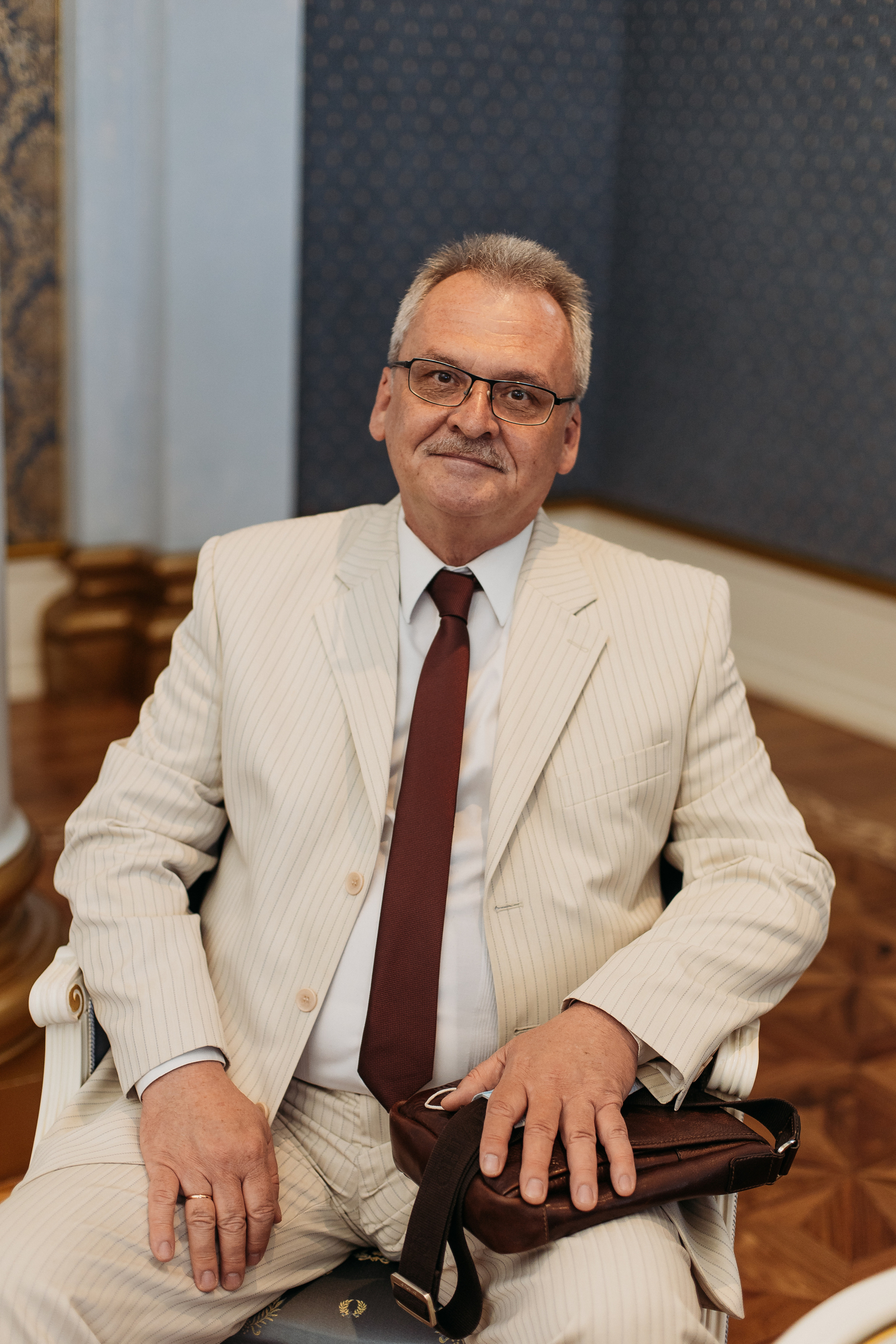 ЗАГС Малыгина. Семейный фотограф Тюмень, фотограф на роды Салмина Мария