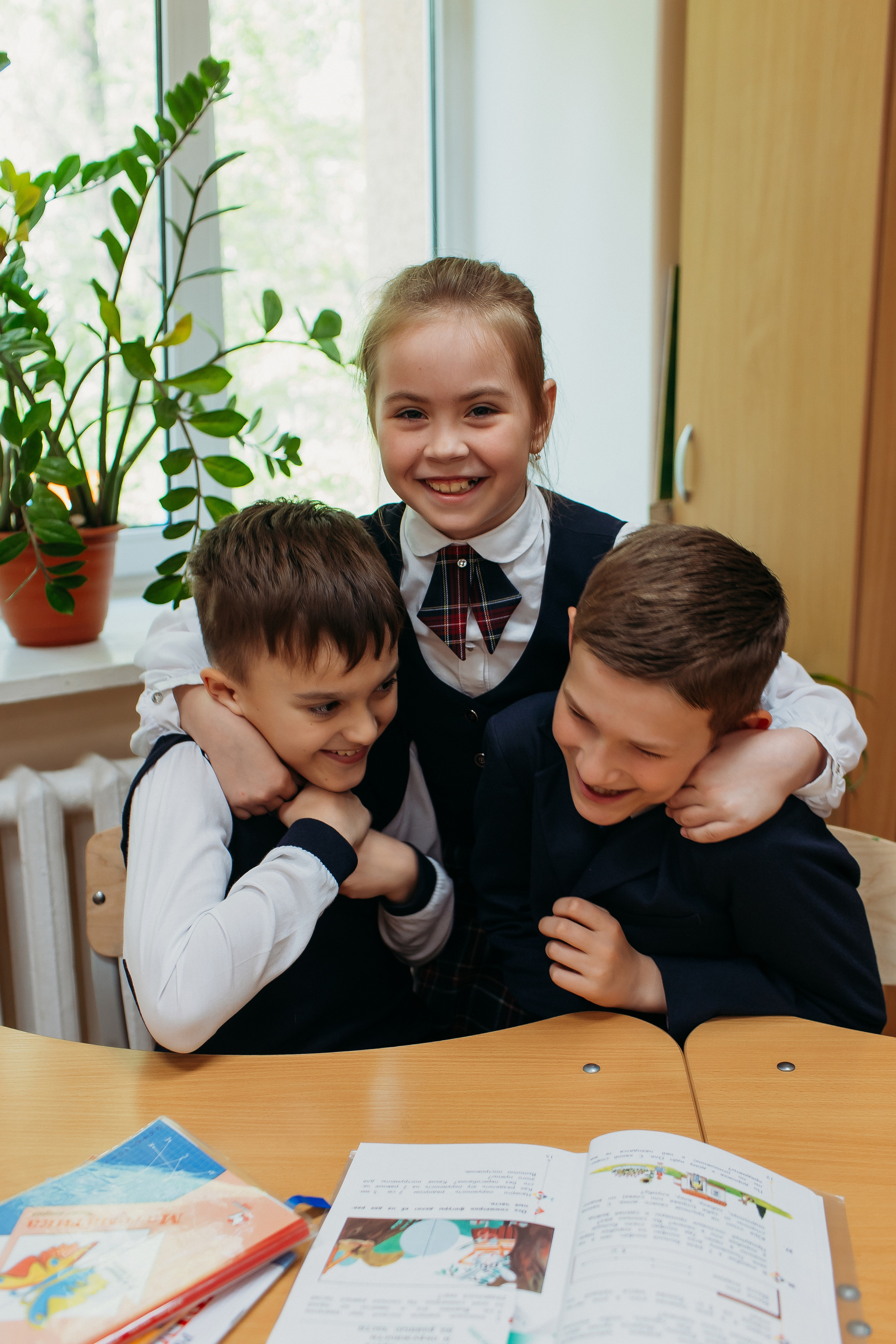 Школа 2 класс. Семейный фотограф Тюмень, фотограф на роды Салмина Мария