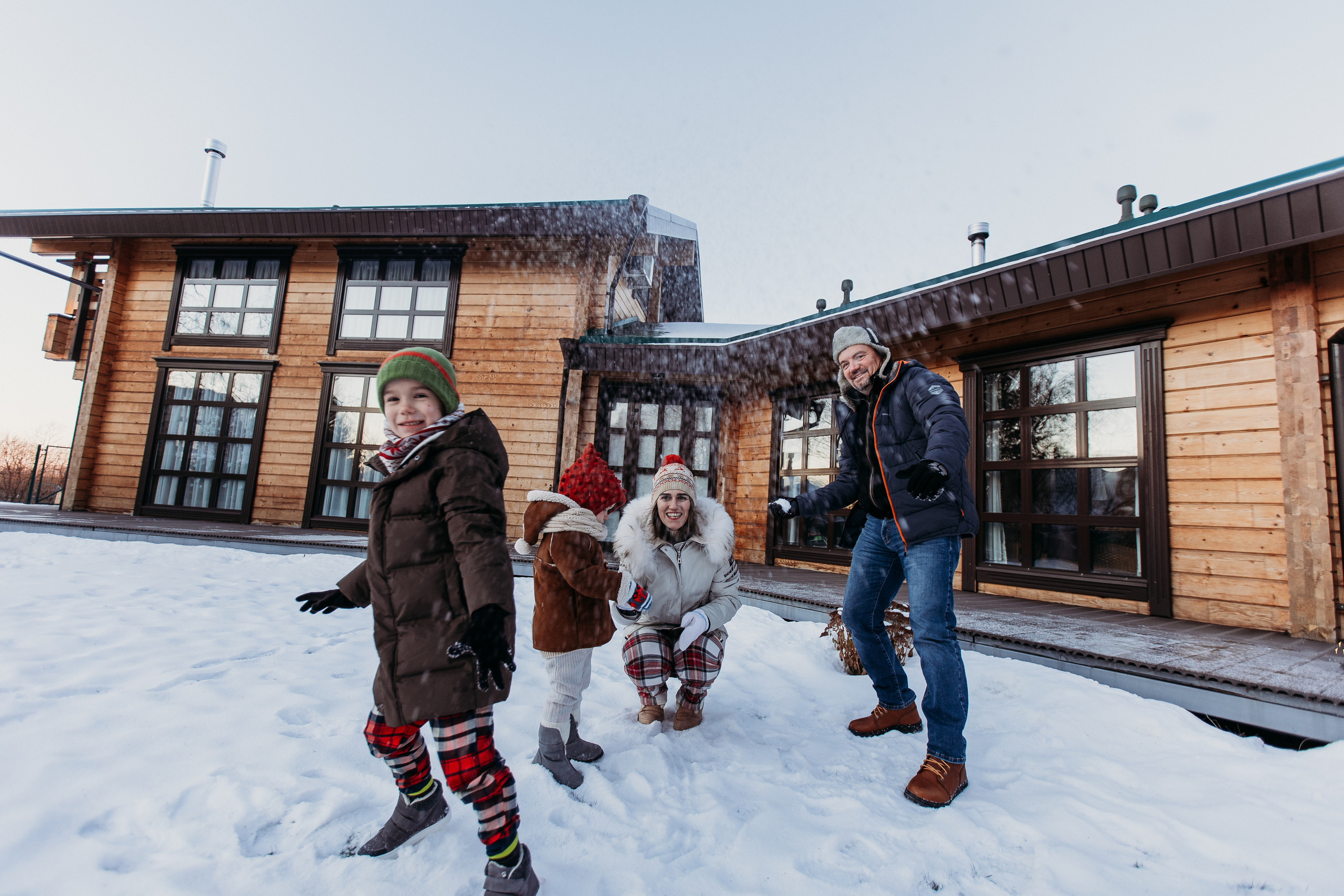 Тёплый новый год. Семейный фотограф Тюмень, фотограф на роды Салмина Мария