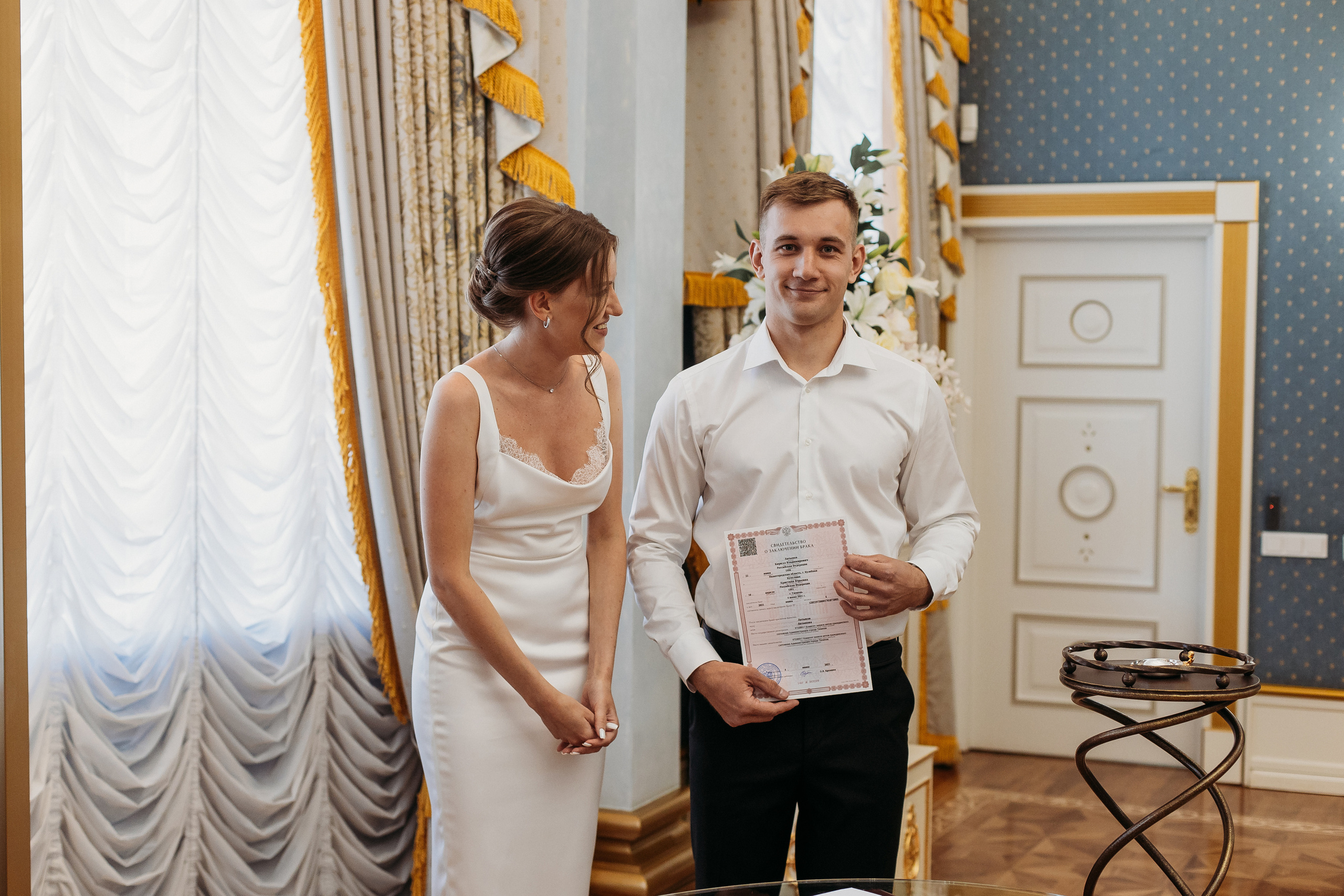 ЗАГС Малыгина. Семейный фотограф Тюмень, фотограф на роды Салмина Мария