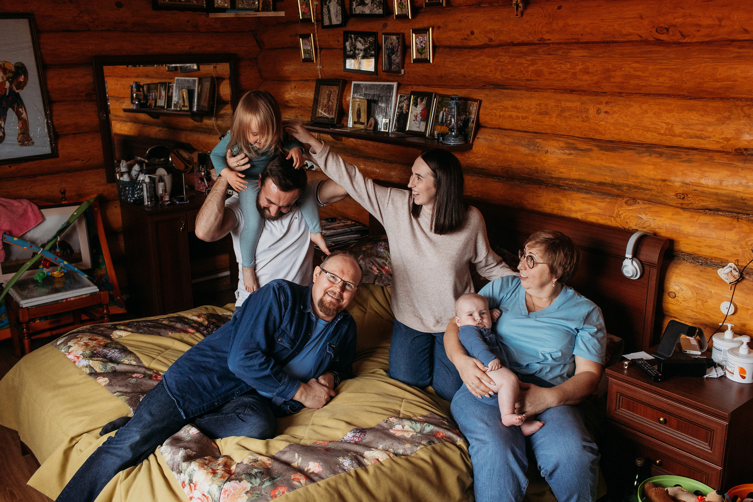 Большая семья. Семейный фотограф Тюмень, фотограф на роды Салмина Мария