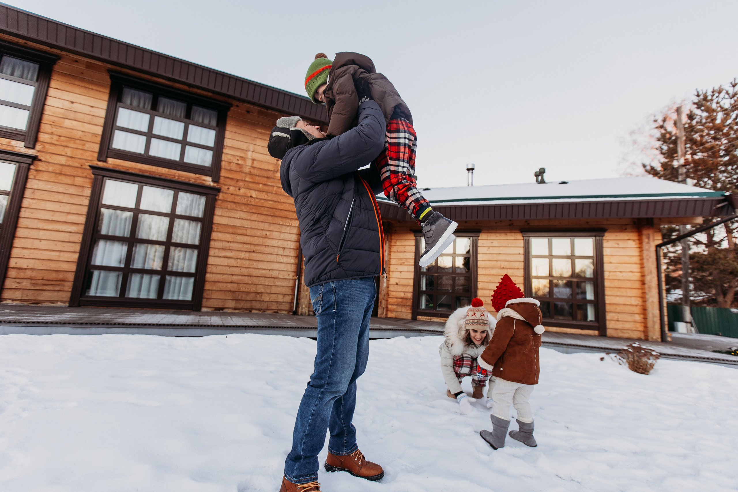 Тёплый новый год. Семейный фотограф Тюмень, фотограф на роды Салмина Мария