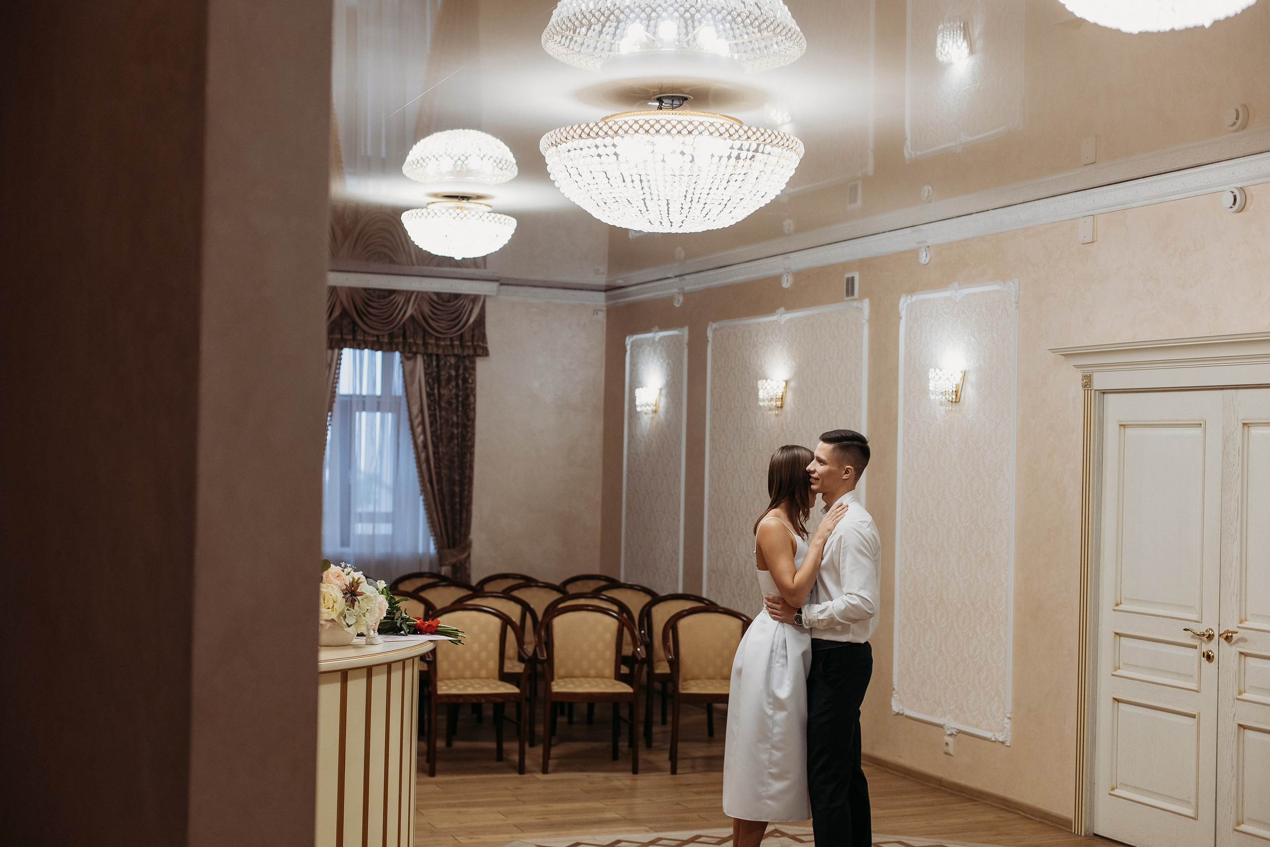 ЗАГС на Кирова. Семейный фотограф Тюмень, фотограф на роды Салмина Мария