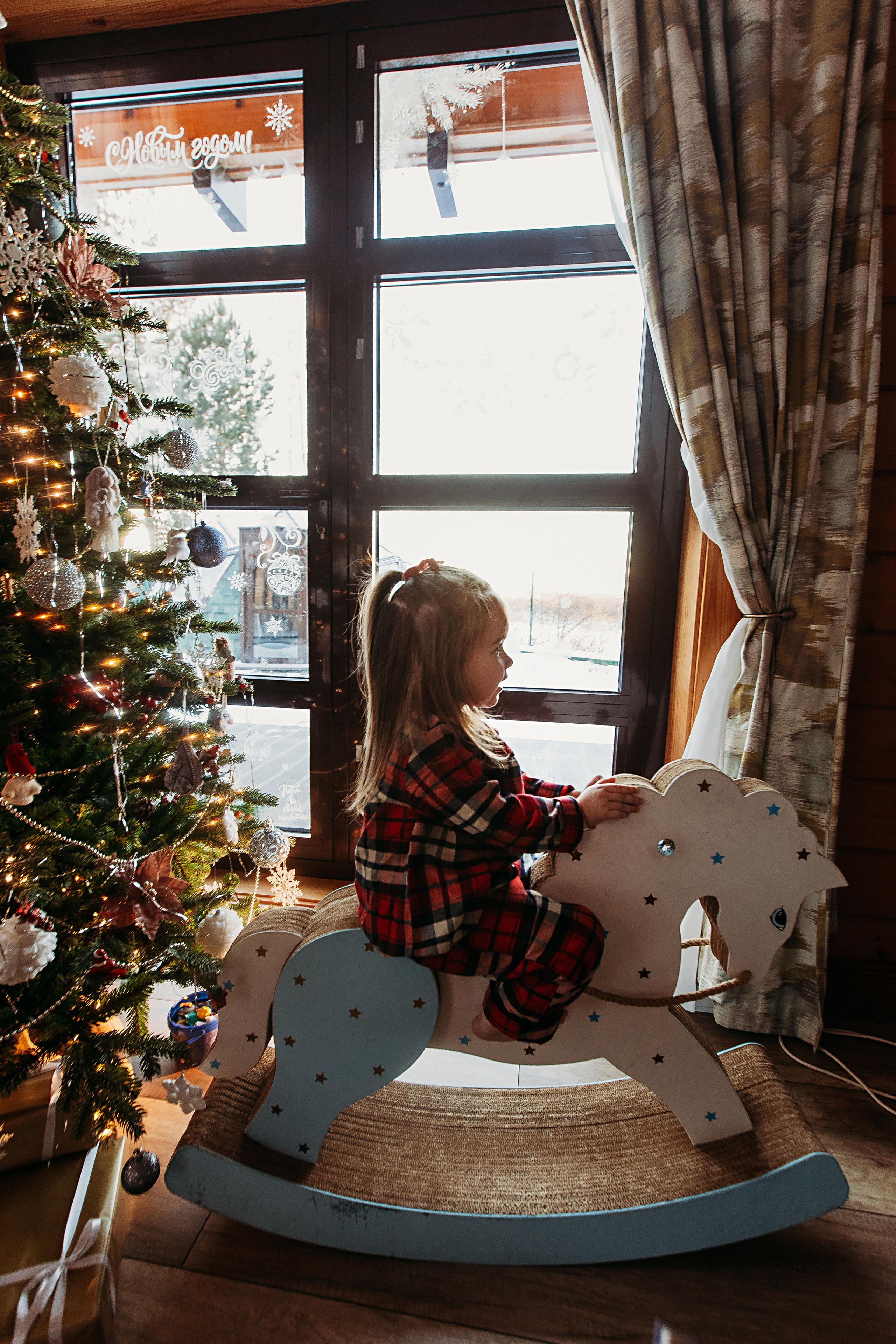 Тёплый новый год. Семейный фотограф Тюмень, фотограф на роды Салмина Мария