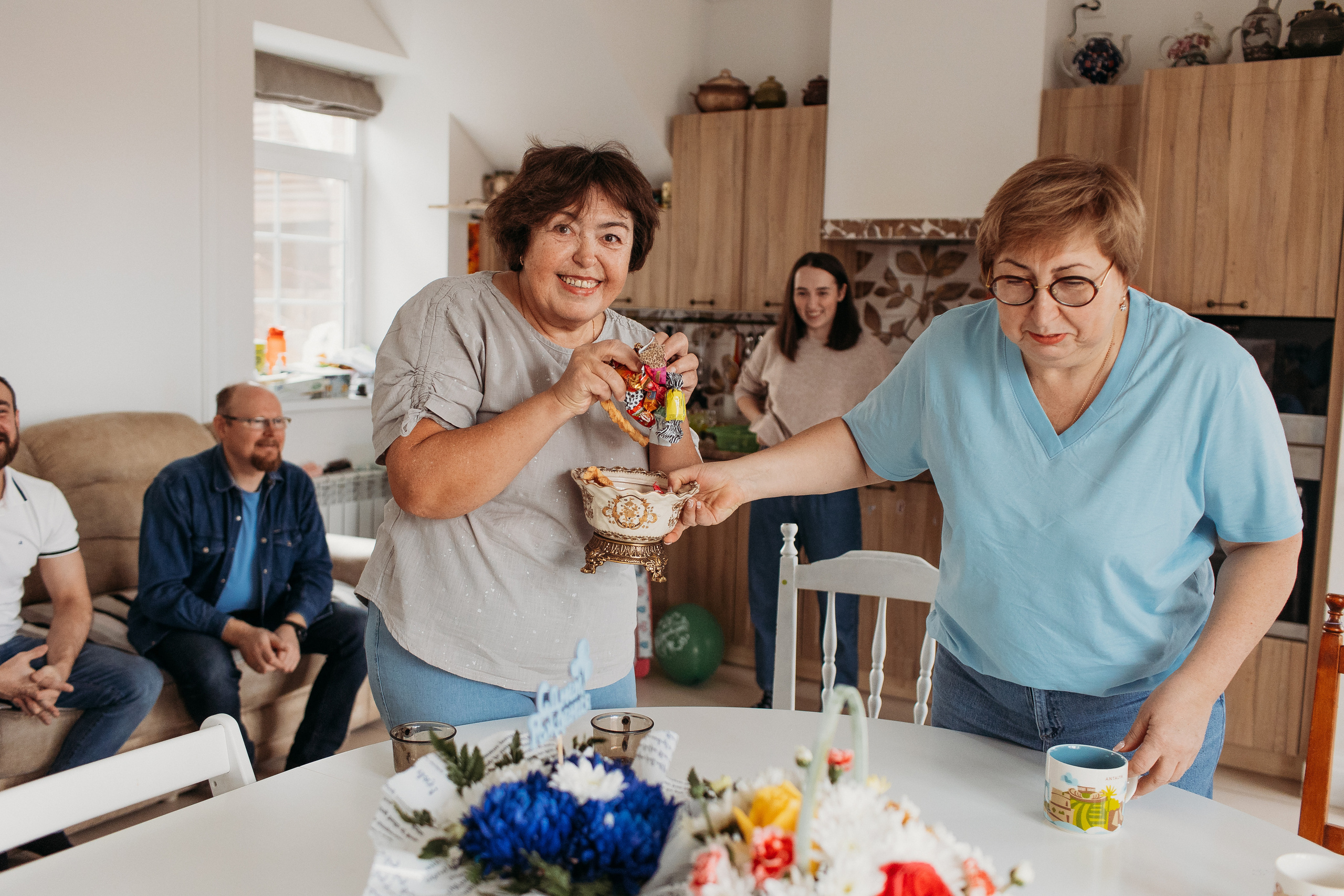 Большая семья. Семейный фотограф Тюмень, фотограф на роды Салмина Мария