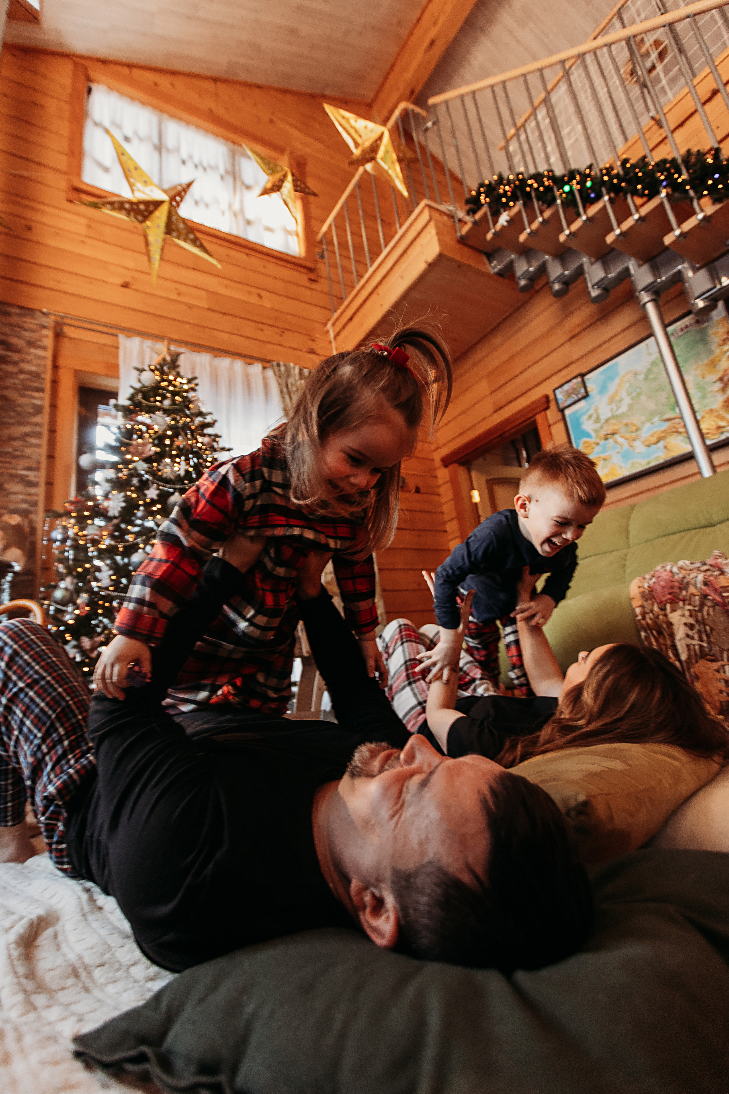Тёплый новый год. Семейный фотограф Тюмень, фотограф на роды Салмина Мария