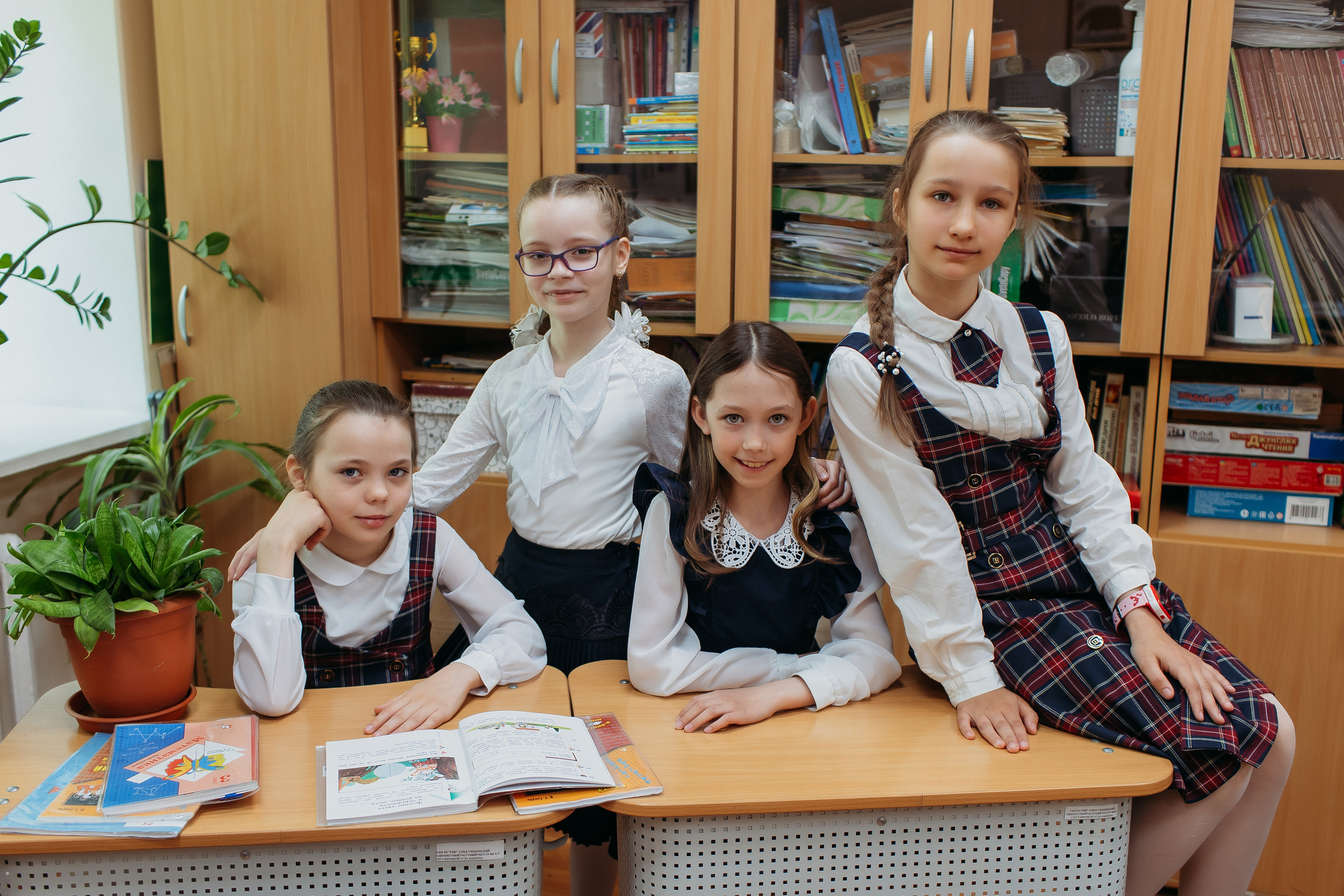 Школа 2 класс. Семейный фотограф Тюмень, фотограф на роды Салмина Мария