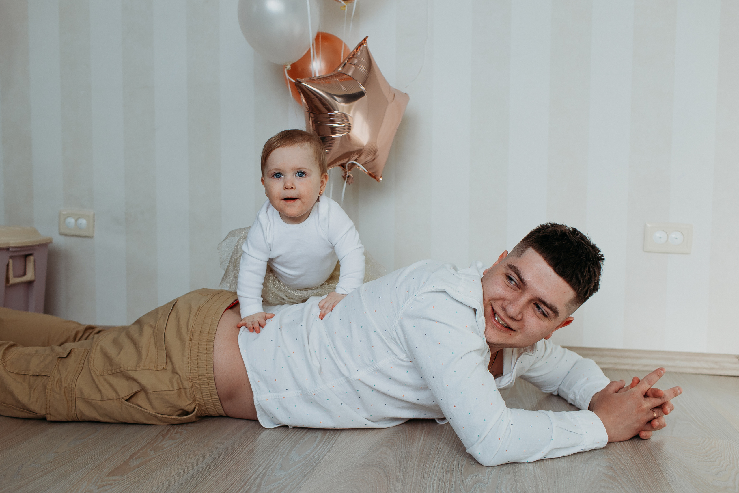 Годик. Семейный фотограф Тюмень, фотограф на роды Салмина Мария