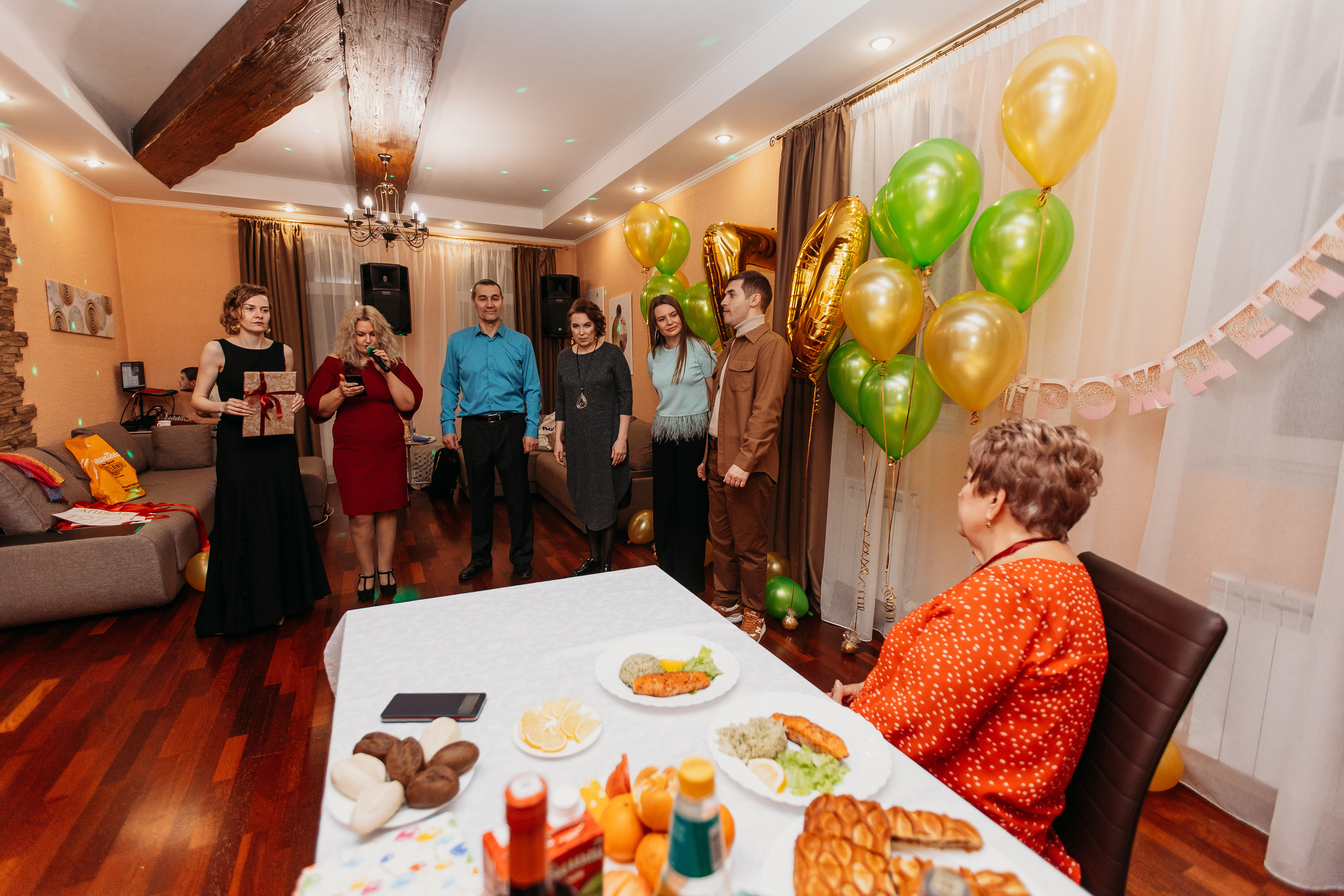Банкет. Семейный фотограф Тюмень, фотограф на роды Салмина Мария