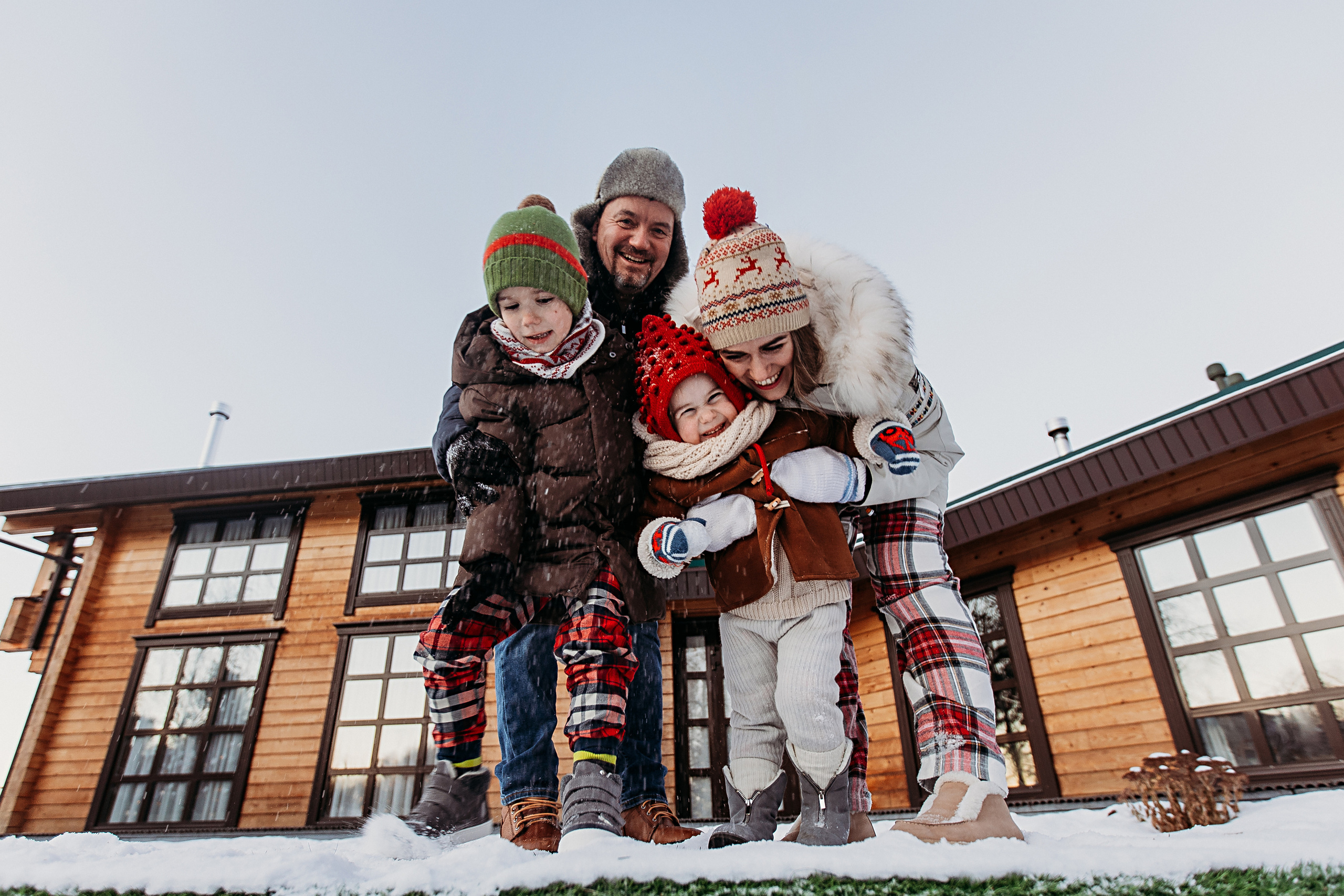 Тёплый новый год. Семейный фотограф Тюмень, фотограф на роды Салмина Мария