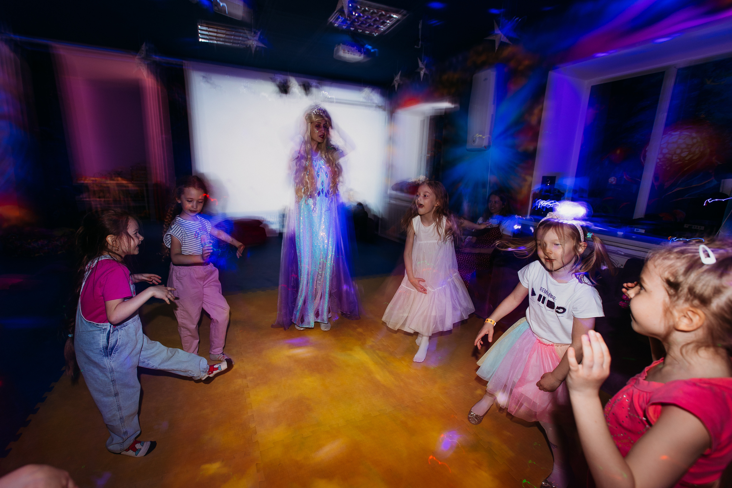 5 лет, день рождения в НЕО. Семейный фотограф Тюмень, фотограф на роды Салмина Мария