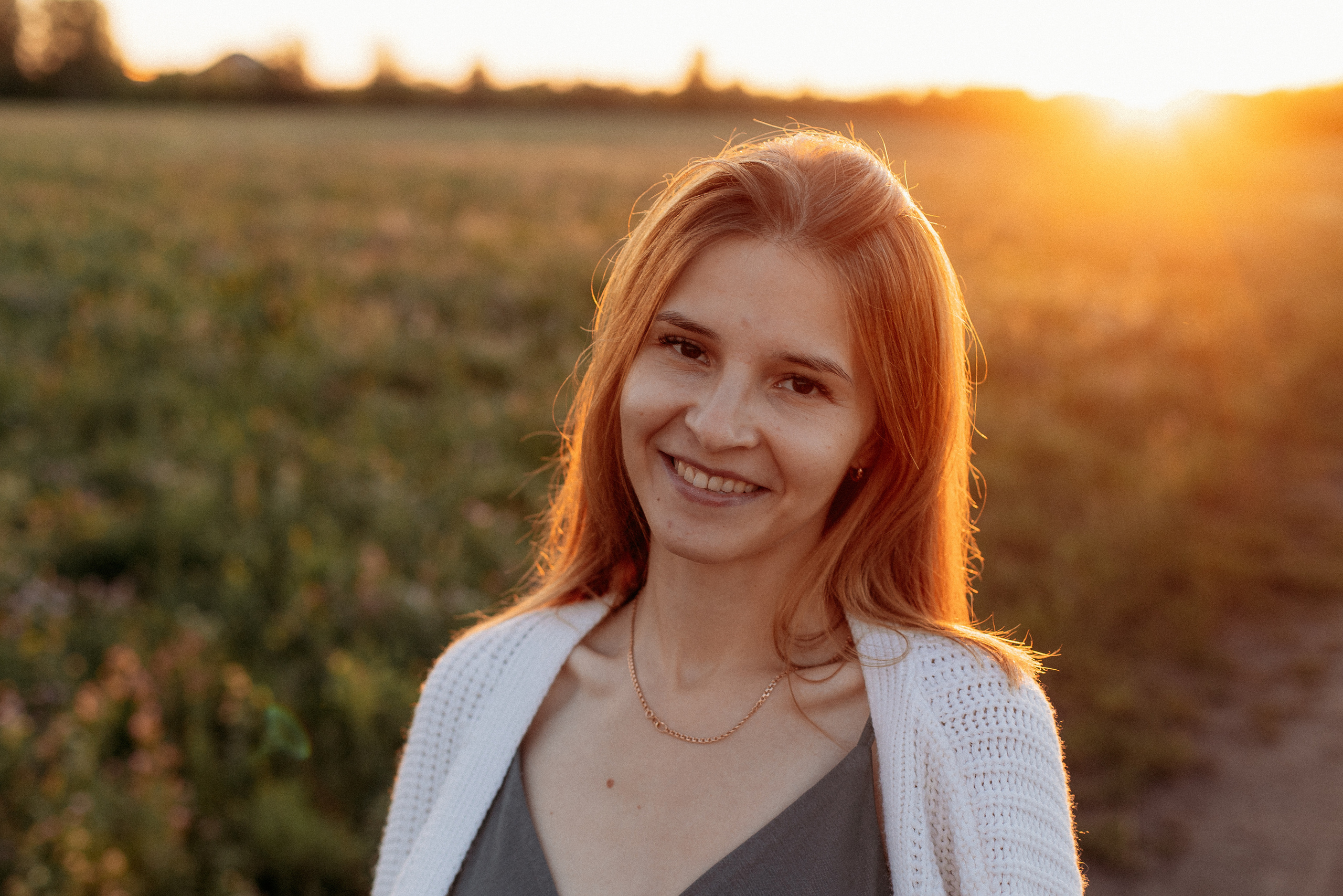 Поле. Семейный фотограф Тюмень, фотограф на роды Салмина Мария