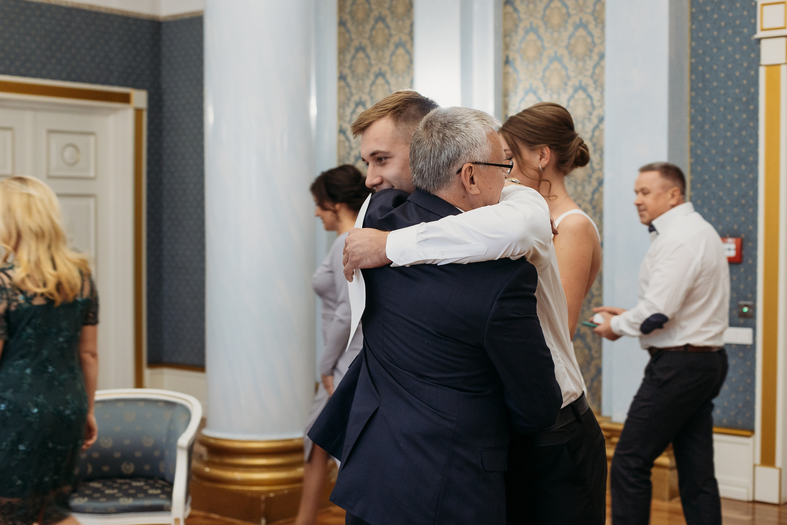 ЗАГС Малыгина. Семейный фотограф Тюмень, фотограф на роды Салмина Мария