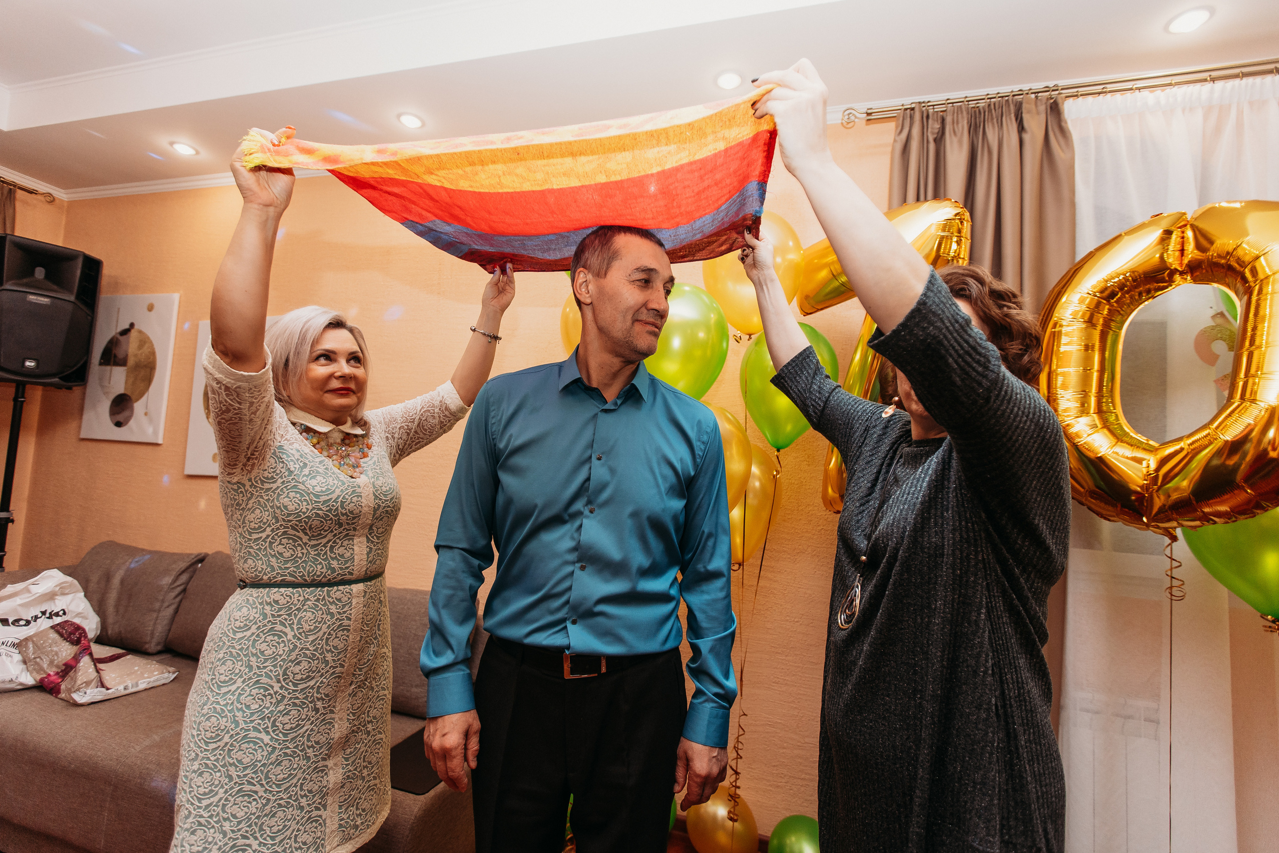 Банкет. Семейный фотограф Тюмень, фотограф на роды Салмина Мария