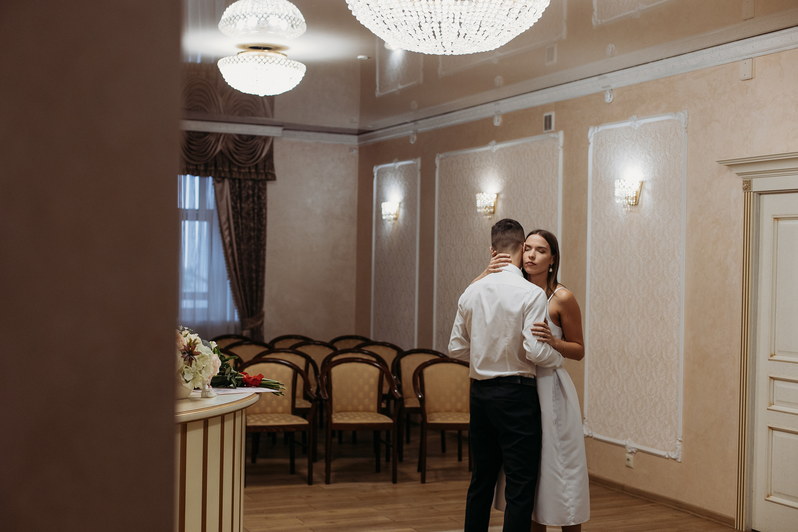 ЗАГС на Кирова. Семейный фотограф Тюмень, фотограф на роды Салмина Мария