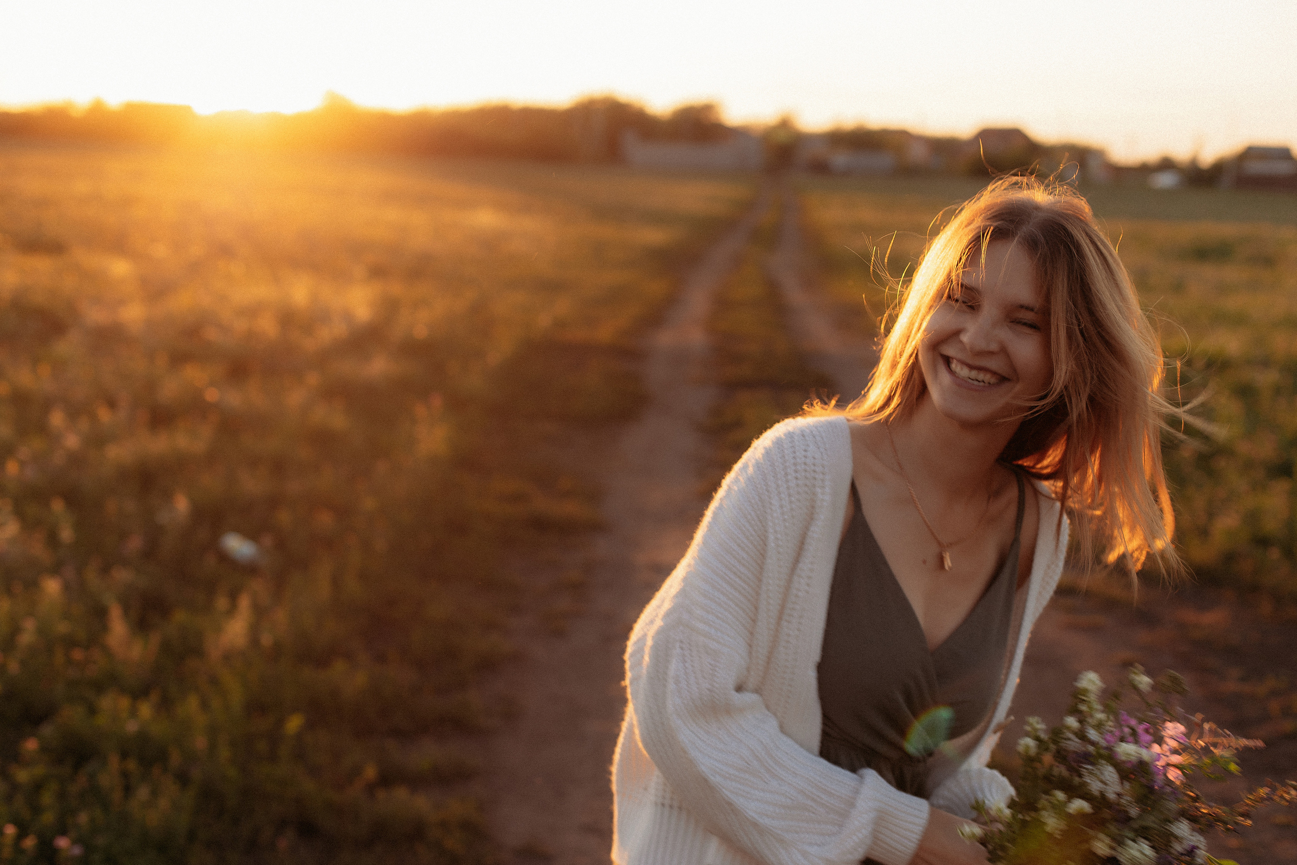 Поле. Семейный фотограф Тюмень, фотограф на роды Салмина Мария
