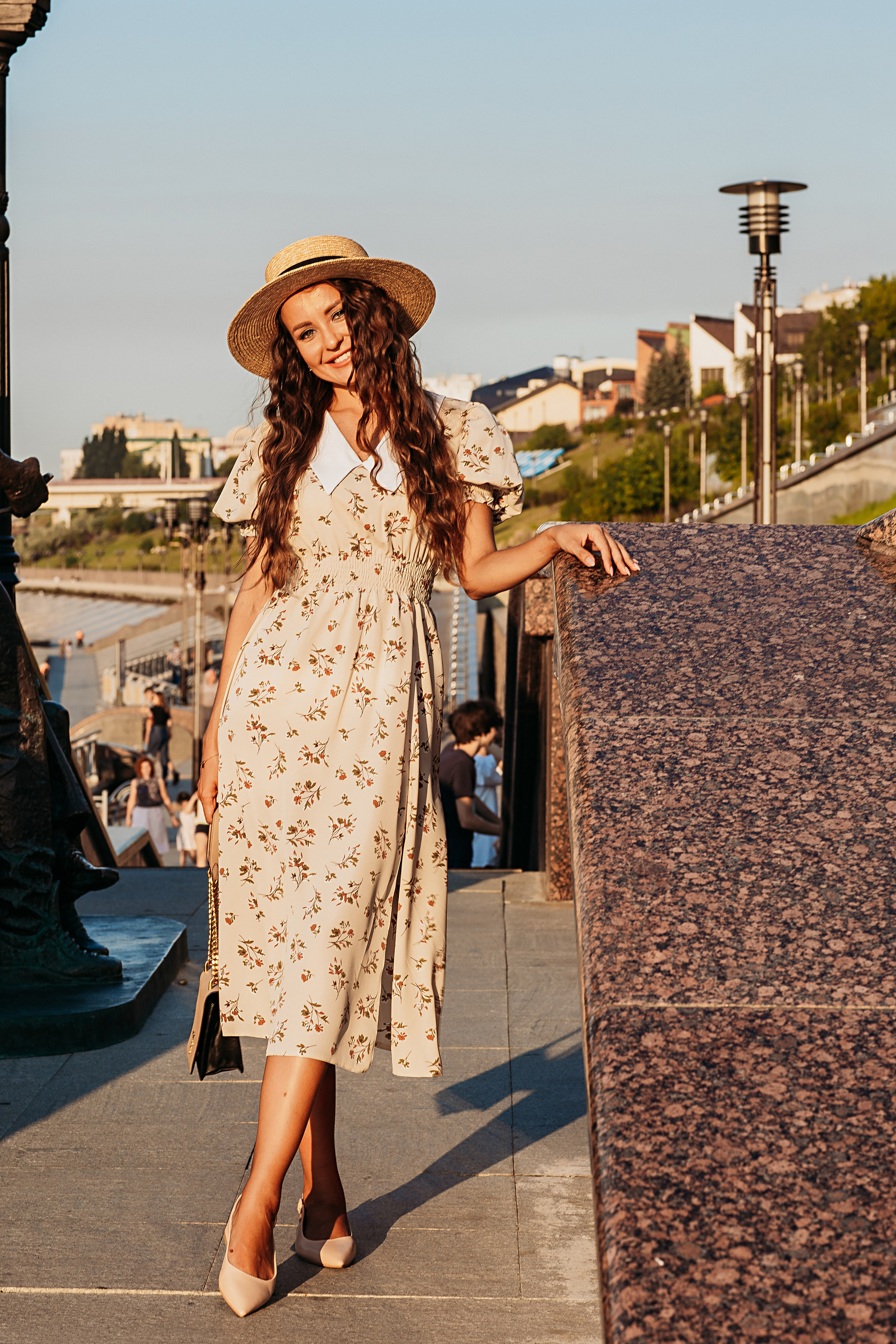 Набережная на закате. Семейный фотограф Тюмень, фотограф на роды Салмина Мария