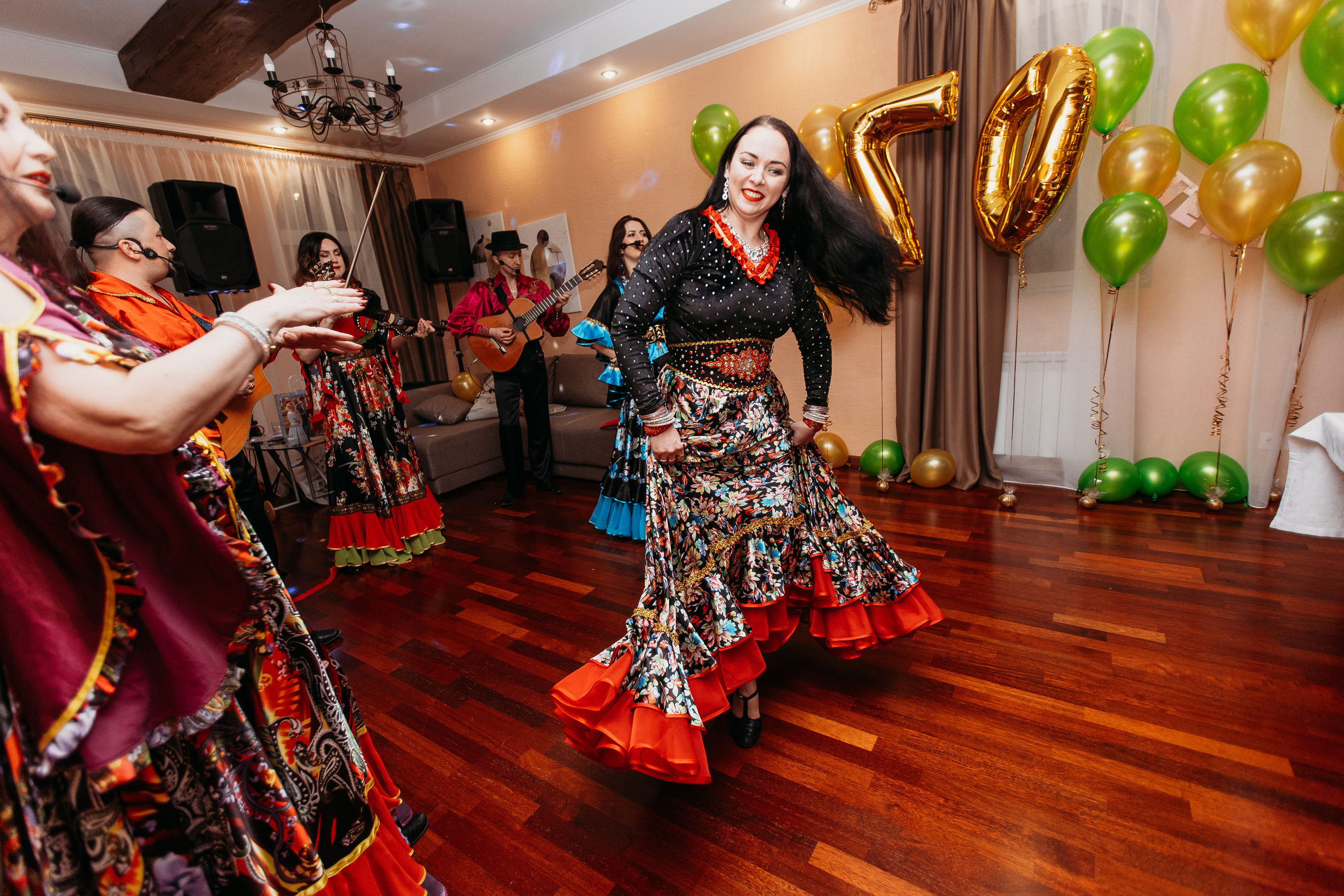 Банкет. Семейный фотограф Тюмень, фотограф на роды Салмина Мария