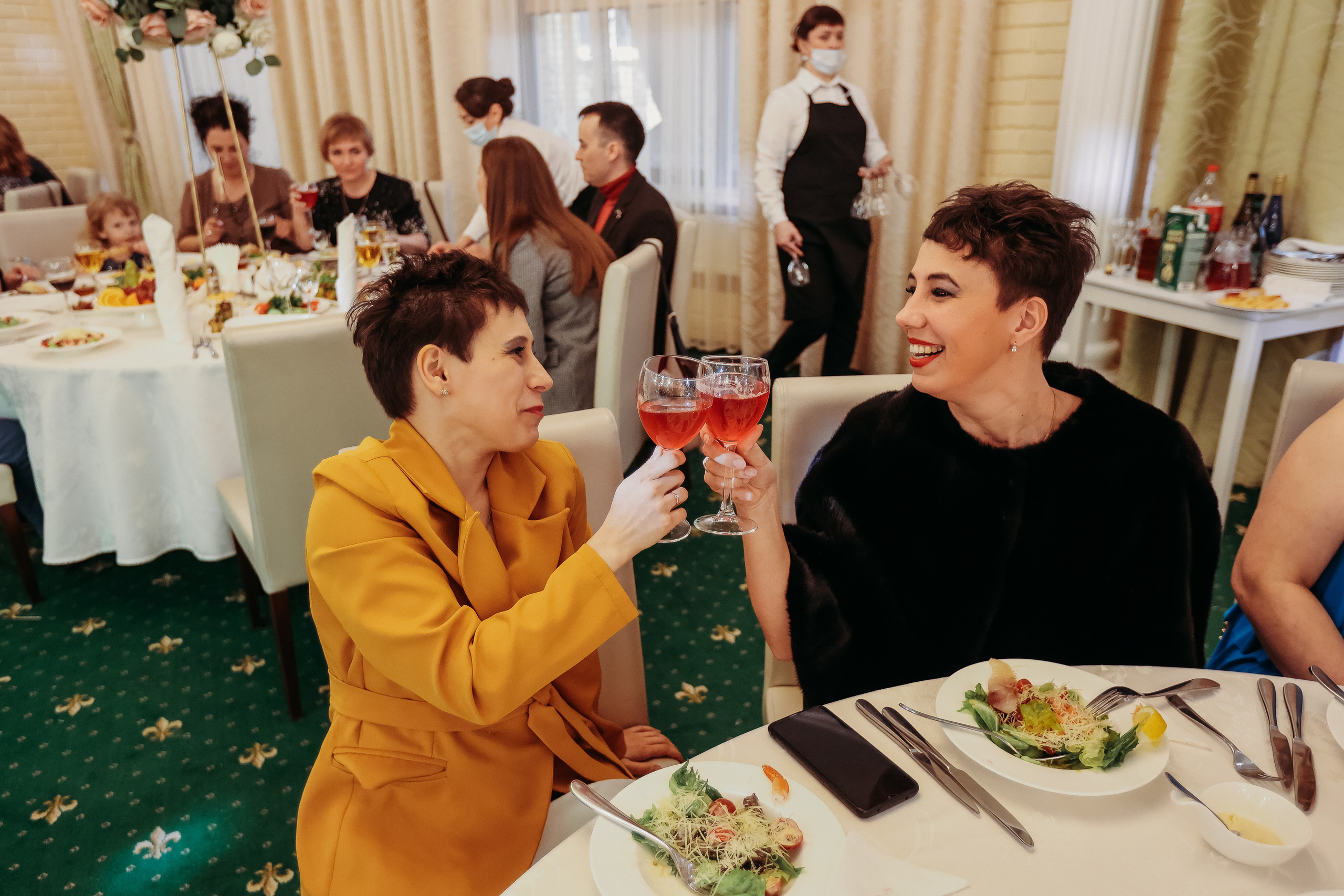 Банкет. Семейный фотограф Тюмень, фотограф на роды Салмина Мария