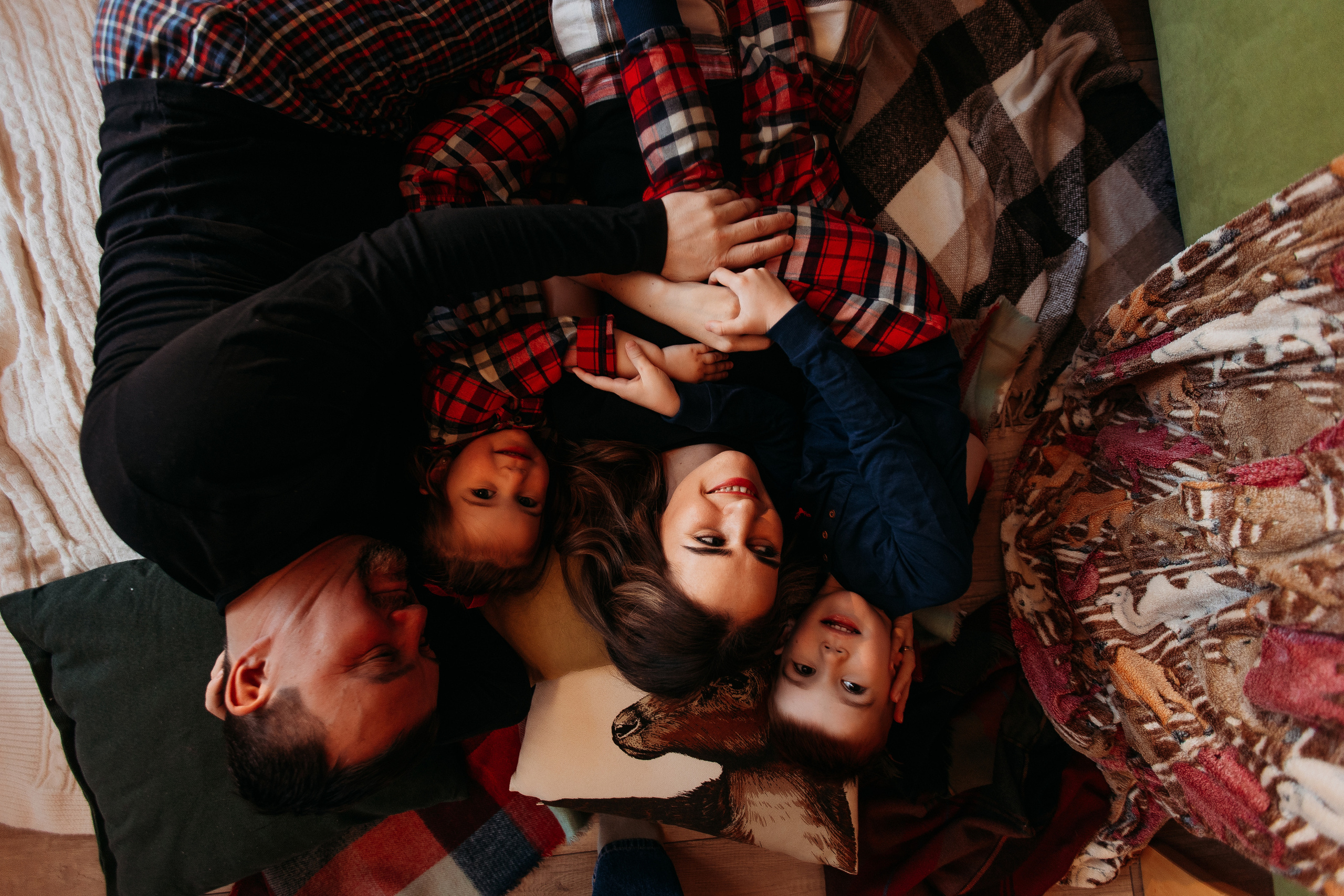 Тёплый новый год. Семейный фотограф Тюмень, фотограф на роды Салмина Мария