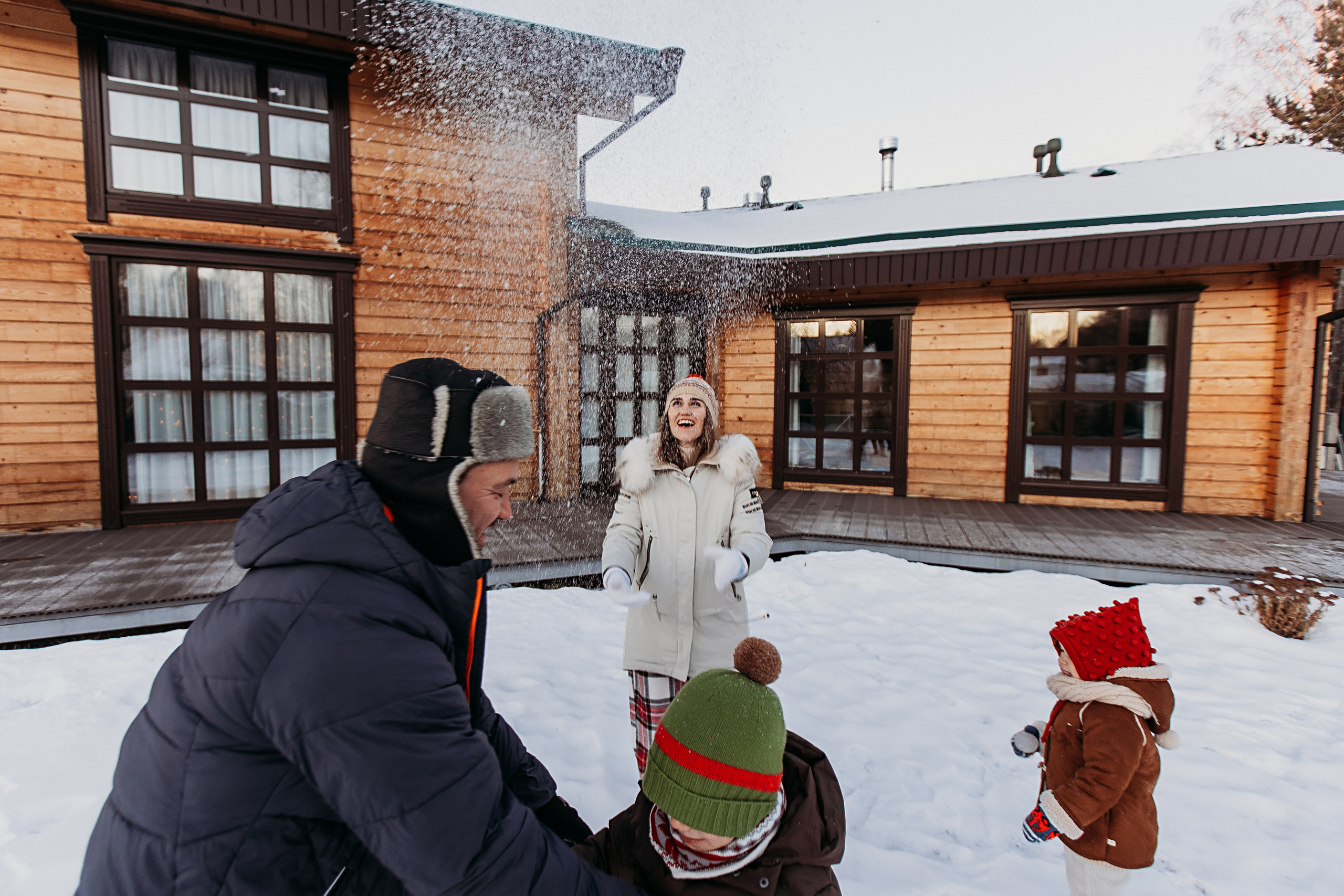 Тёплый новый год. Семейный фотограф Тюмень, фотограф на роды Салмина Мария