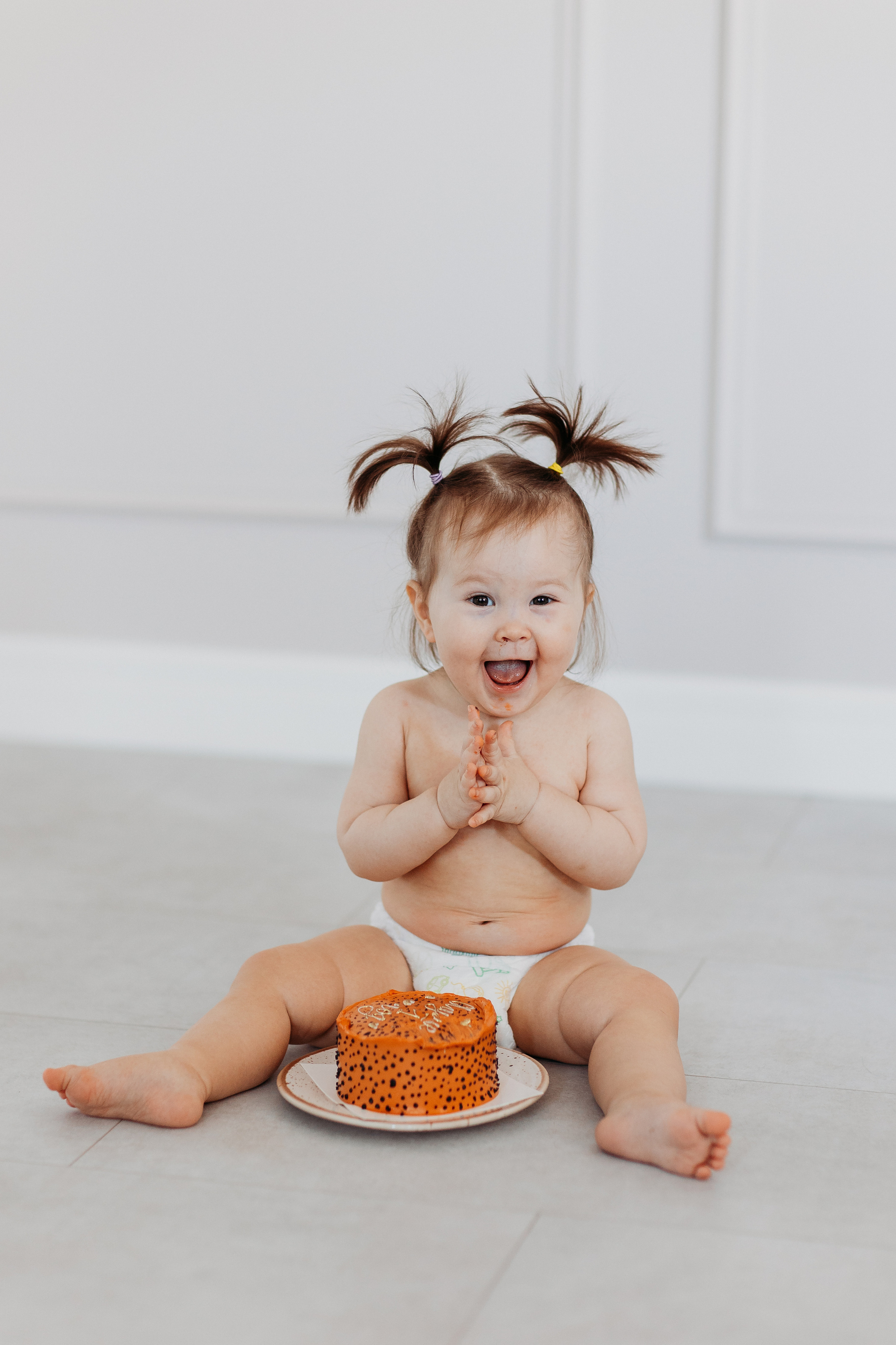 1 годик. Семейный фотограф Тюмень, фотограф на роды Салмина Мария