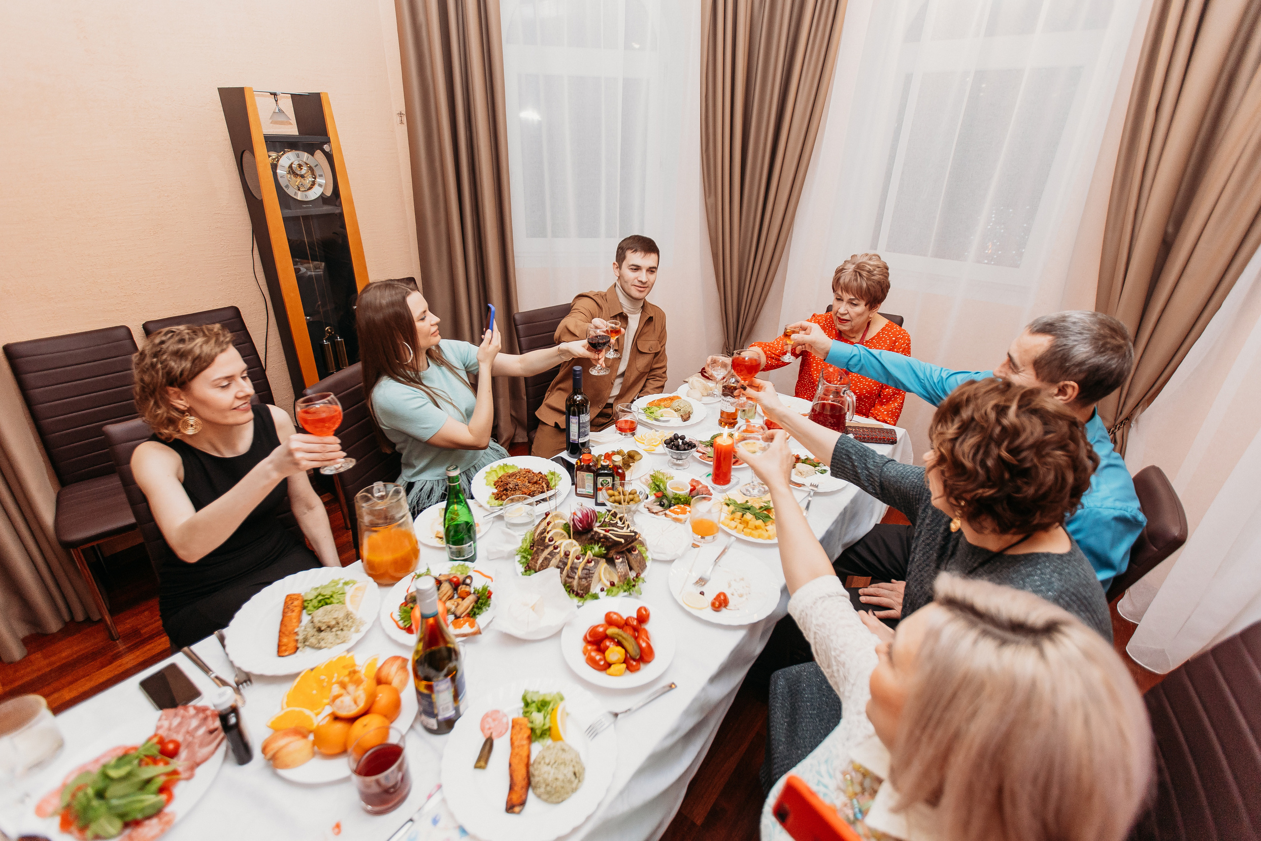 Банкет. Семейный фотограф Тюмень, фотограф на роды Салмина Мария