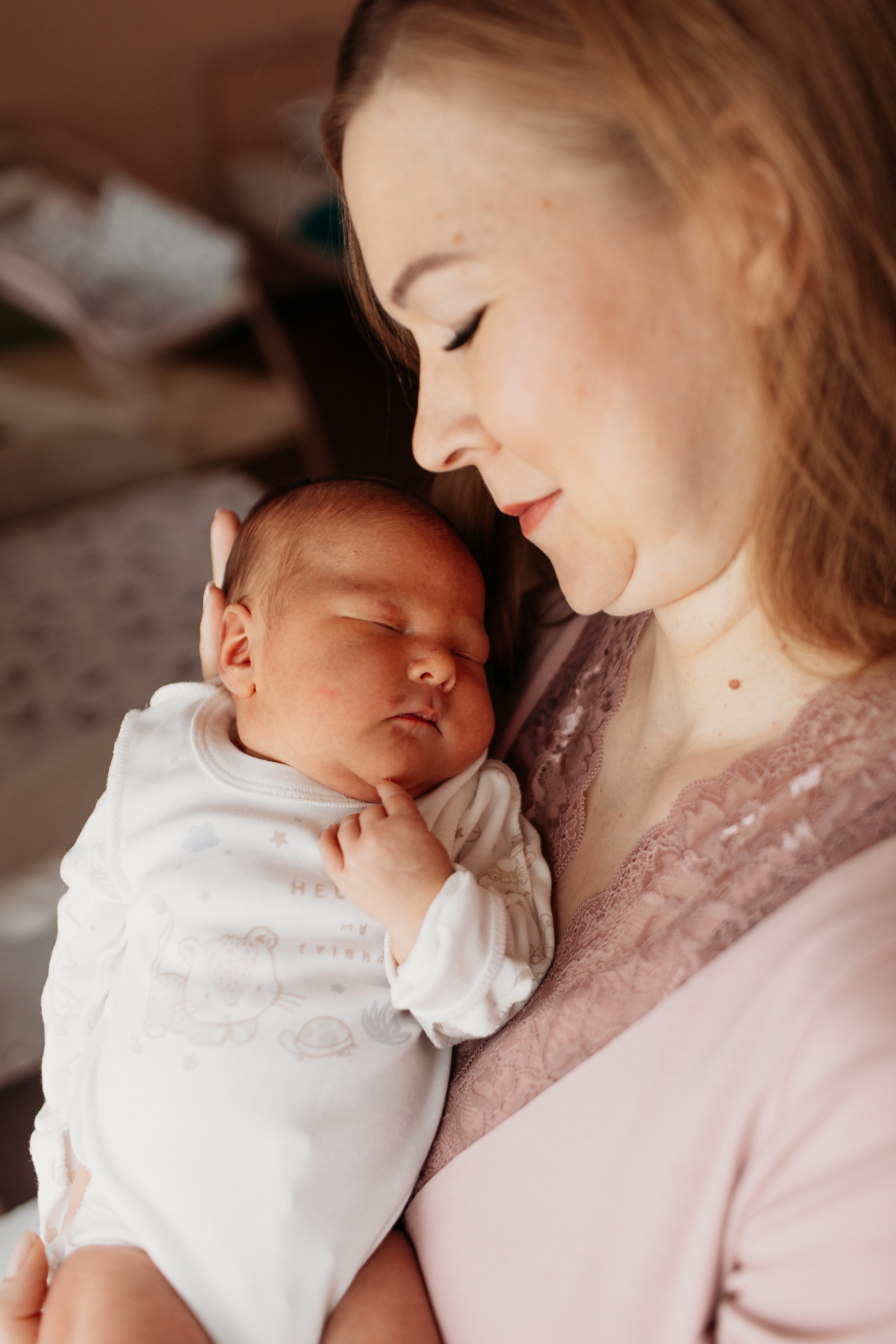 Выписка с палатой. Семейный фотограф Тюмень, фотограф на роды Салмина Мария