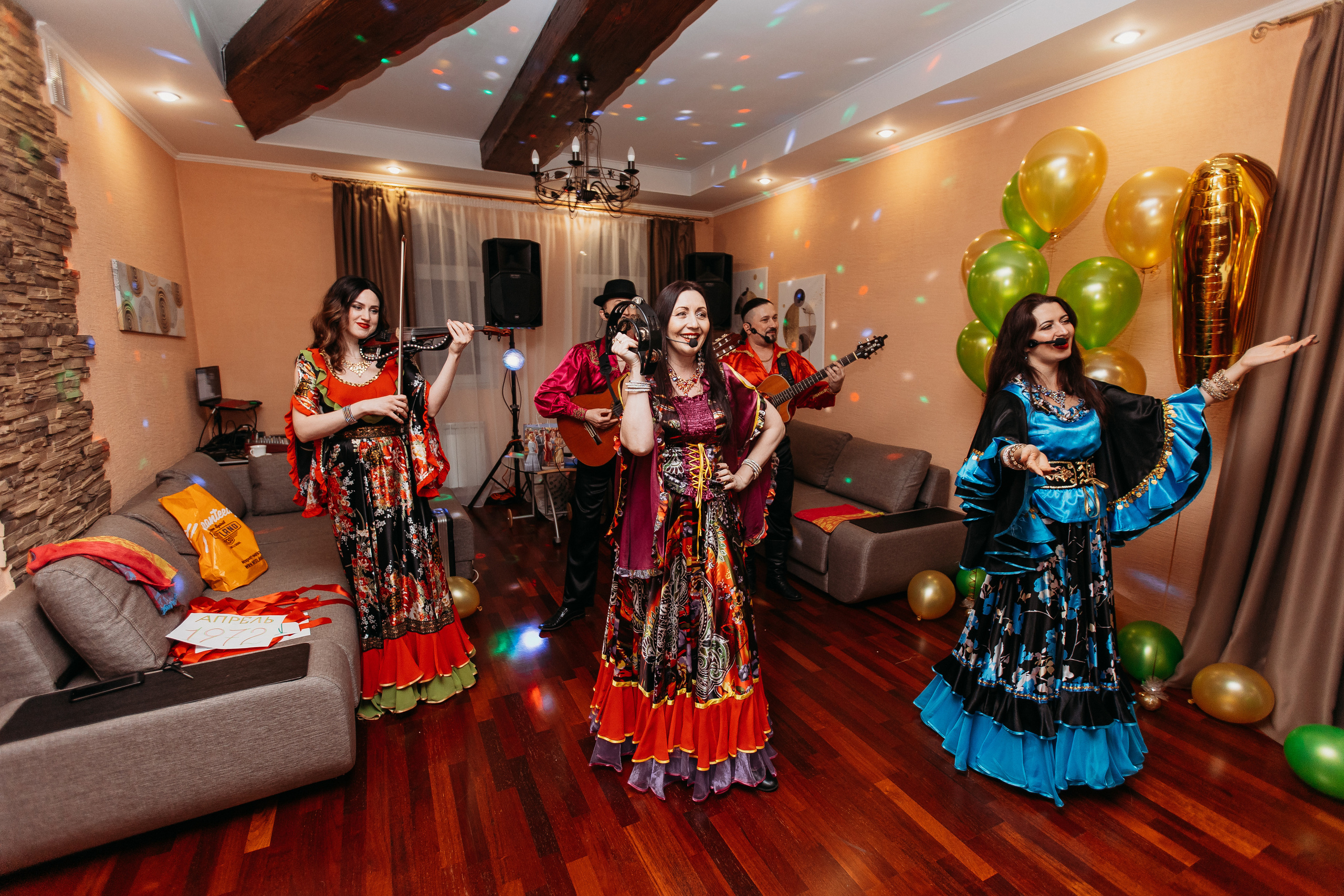 Банкет. Семейный фотограф Тюмень, фотограф на роды Салмина Мария