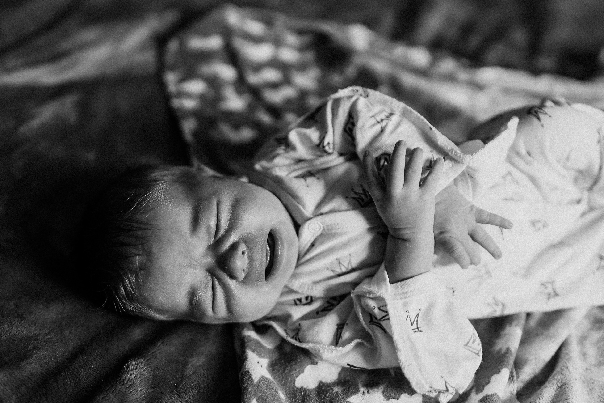 Новорожденный. Семейный фотограф Тюмень, фотограф на роды Салмина Мария