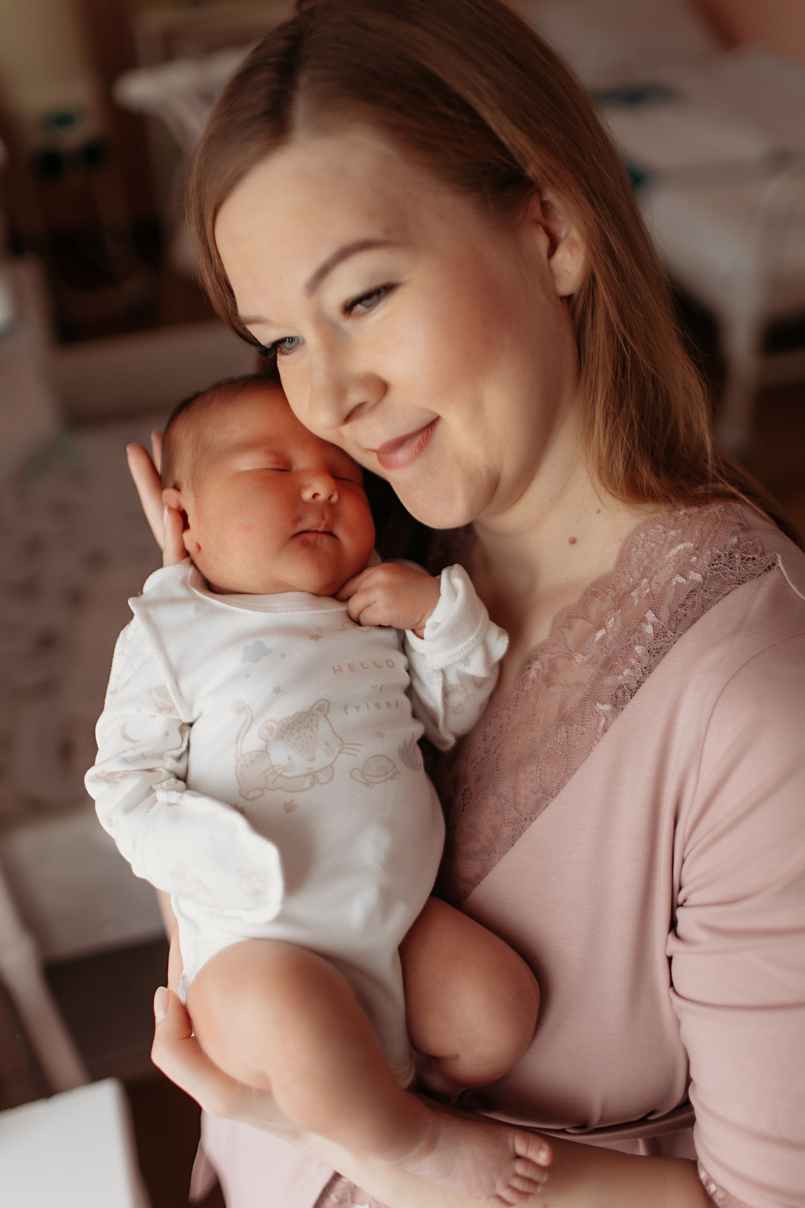 Выписка с палатой. Семейный фотограф Тюмень, фотограф на роды Салмина Мария