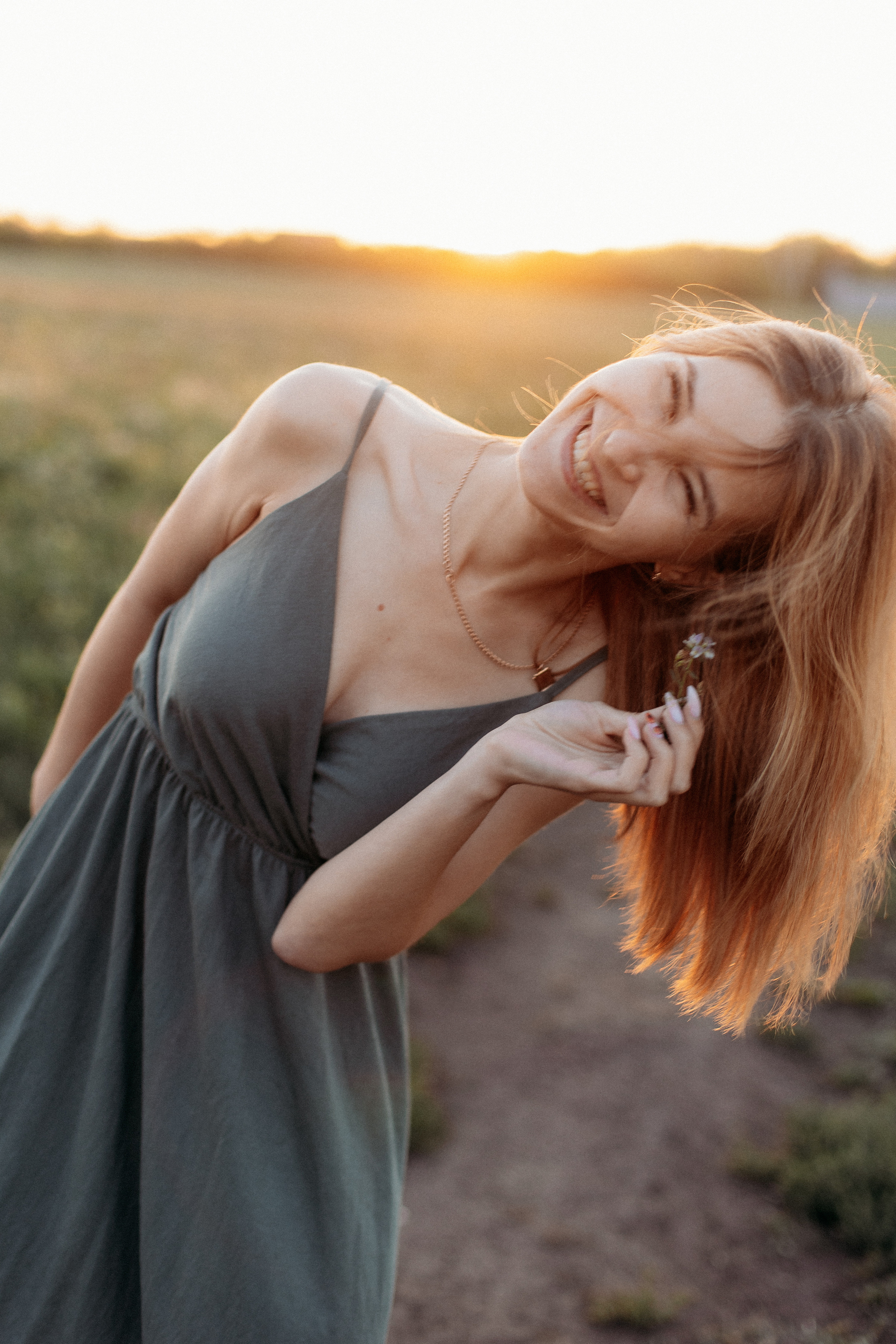 Поле. Семейный фотограф Тюмень, фотограф на роды Салмина Мария