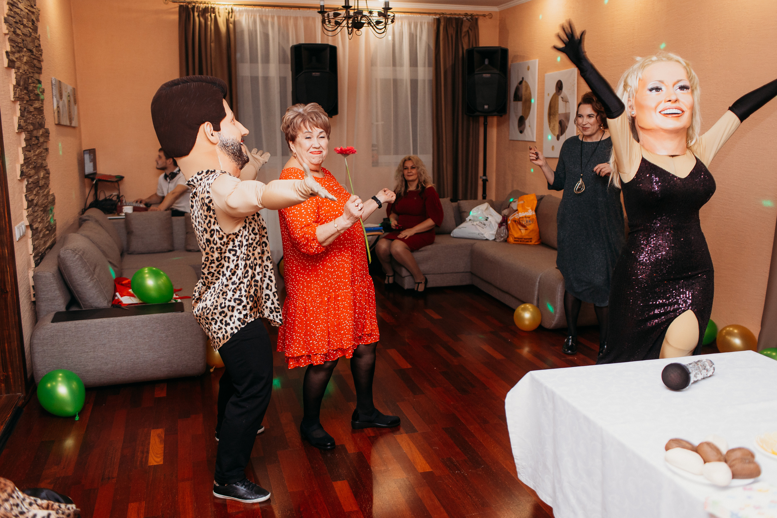 Банкет. Семейный фотограф Тюмень, фотограф на роды Салмина Мария