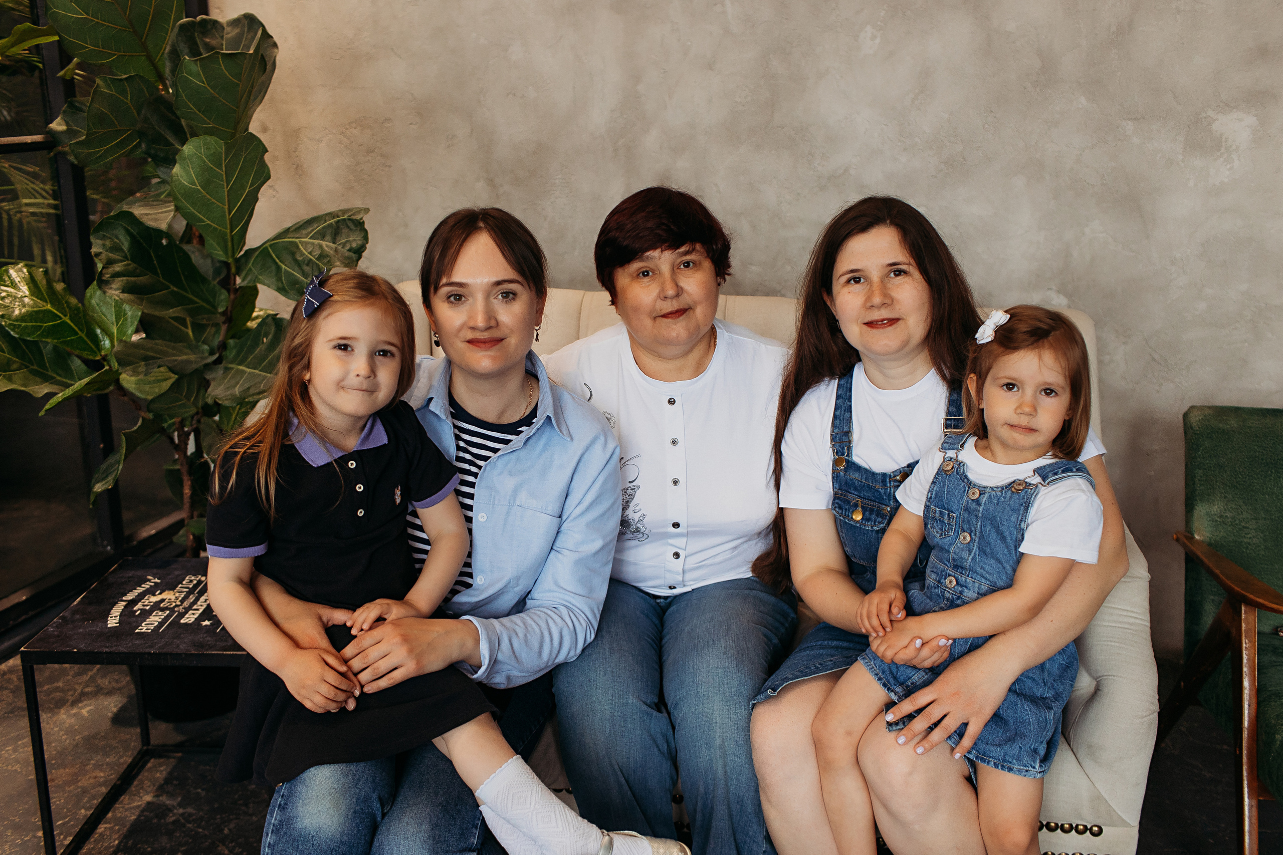 Лофт пространство Наше место. Семейный фотограф Тюмень, фотограф на роды Салмина Мария