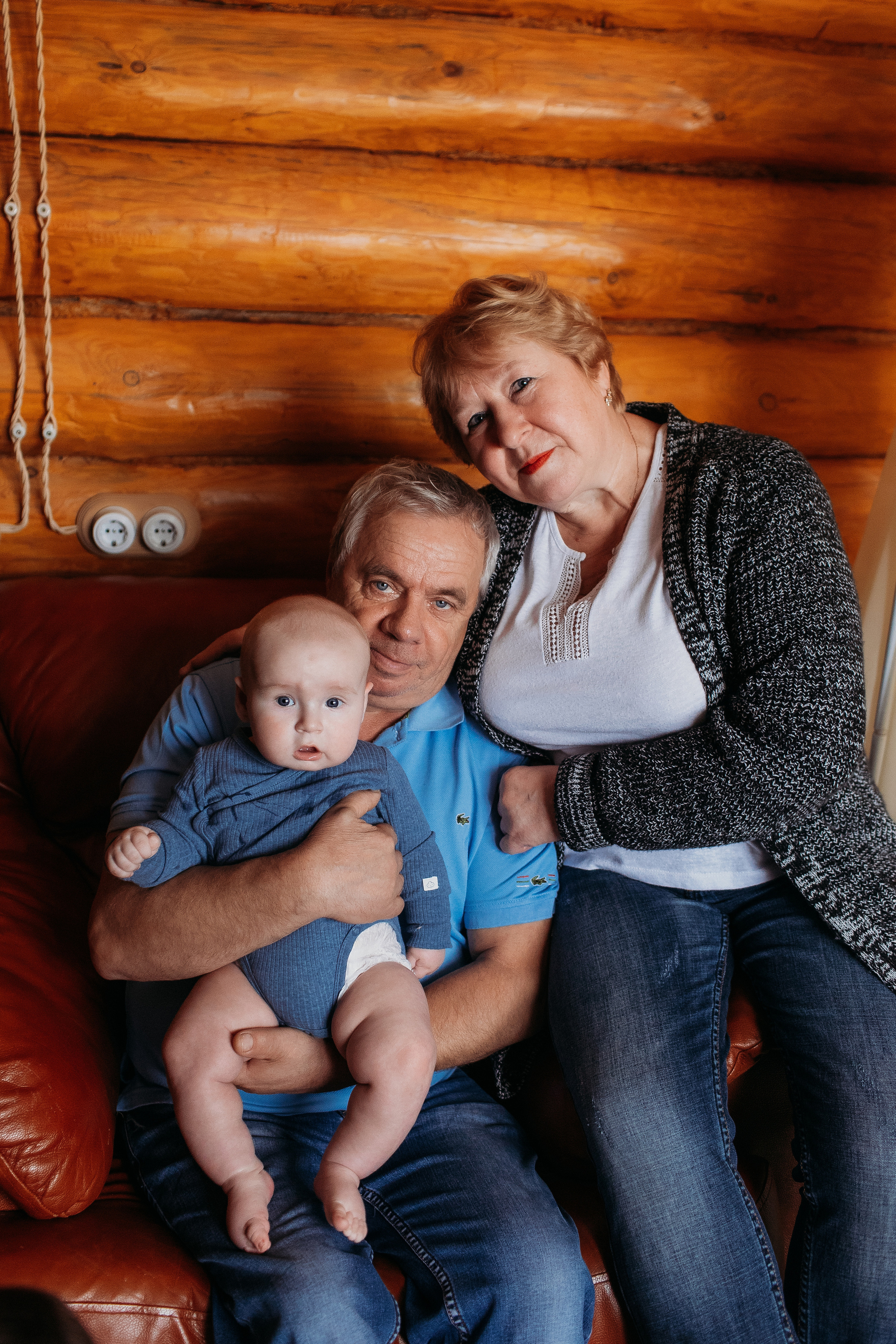 Большая семья. Семейный фотограф Тюмень, фотограф на роды Салмина Мария