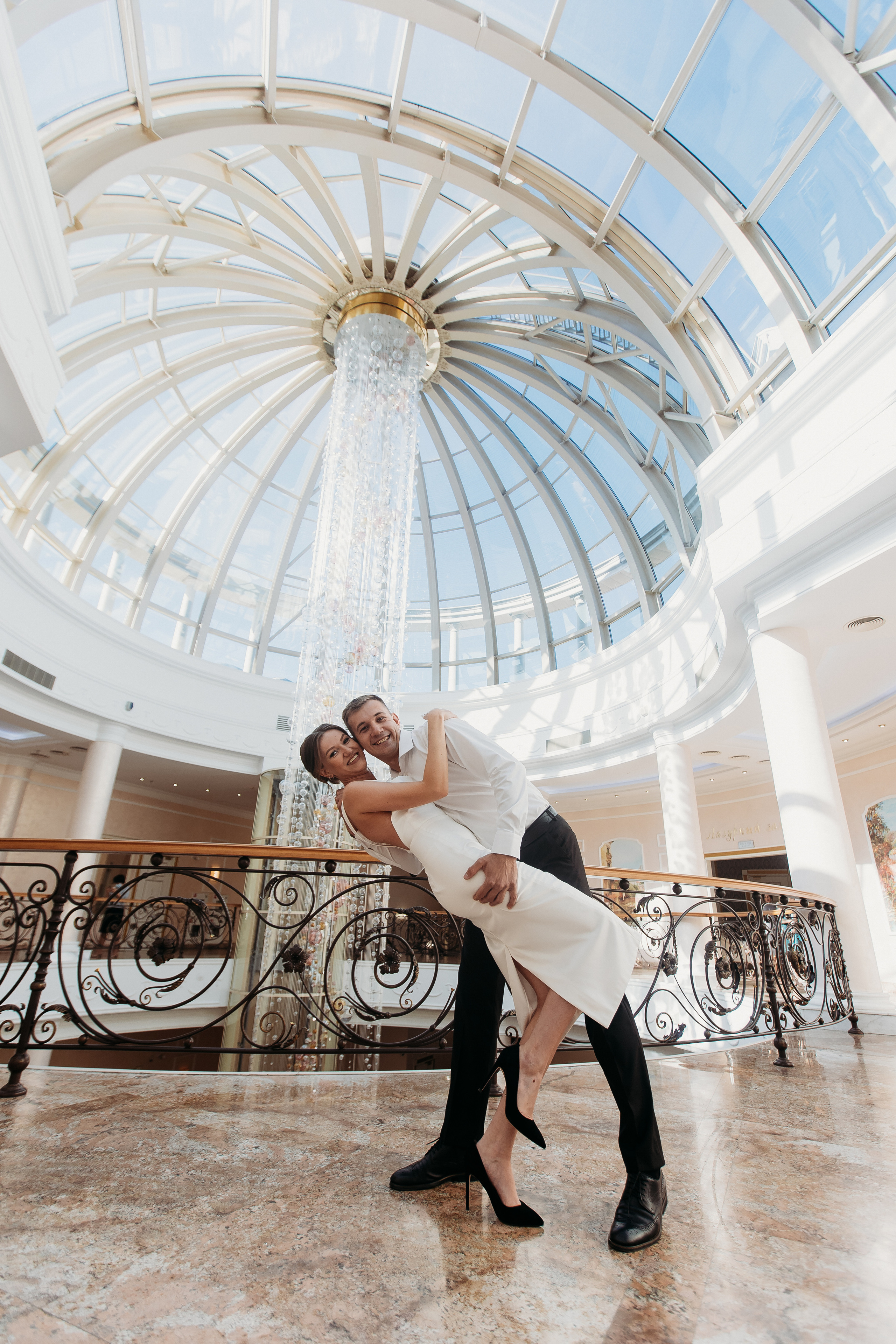 ЗАГС Малыгина. Семейный фотограф Тюмень, фотограф на роды Салмина Мария