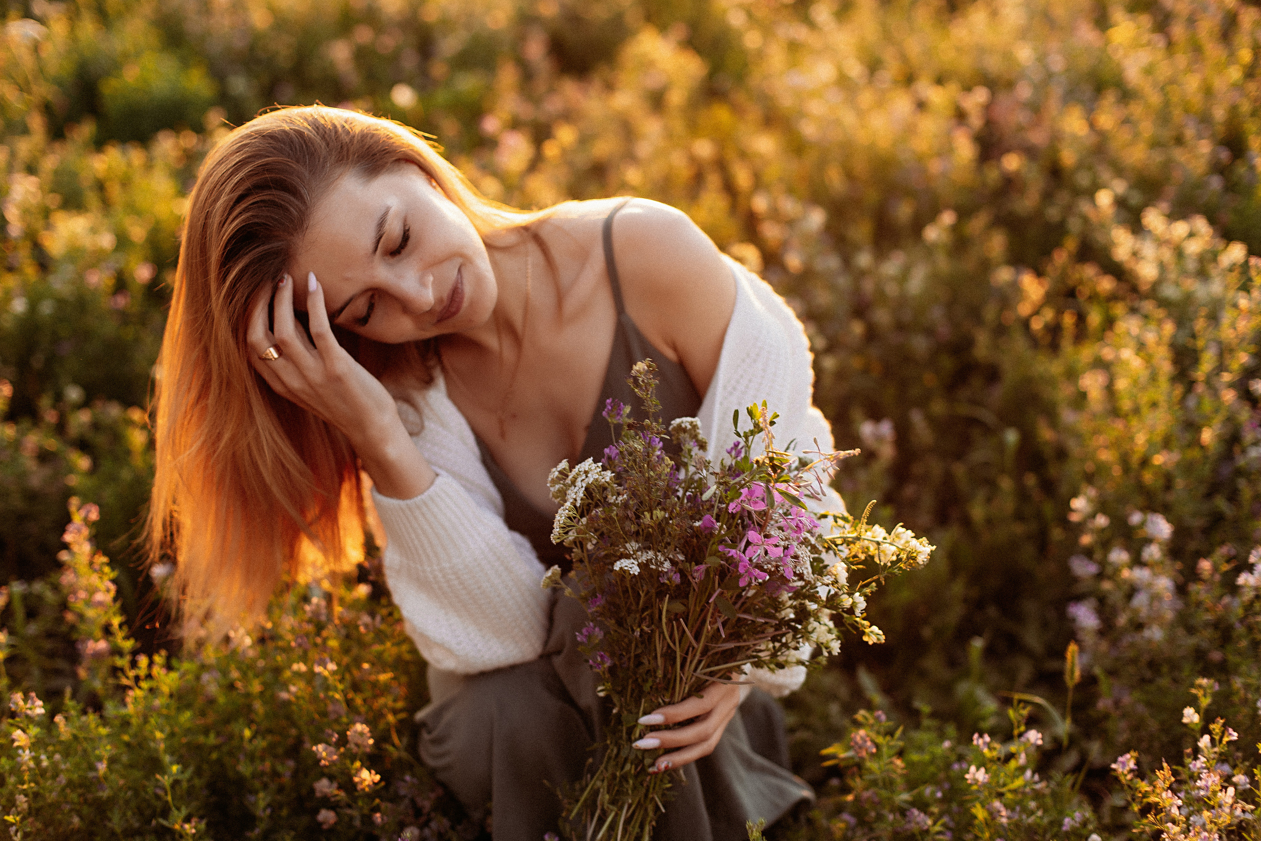 Поле. Семейный фотограф Тюмень, фотограф на роды Салмина Мария