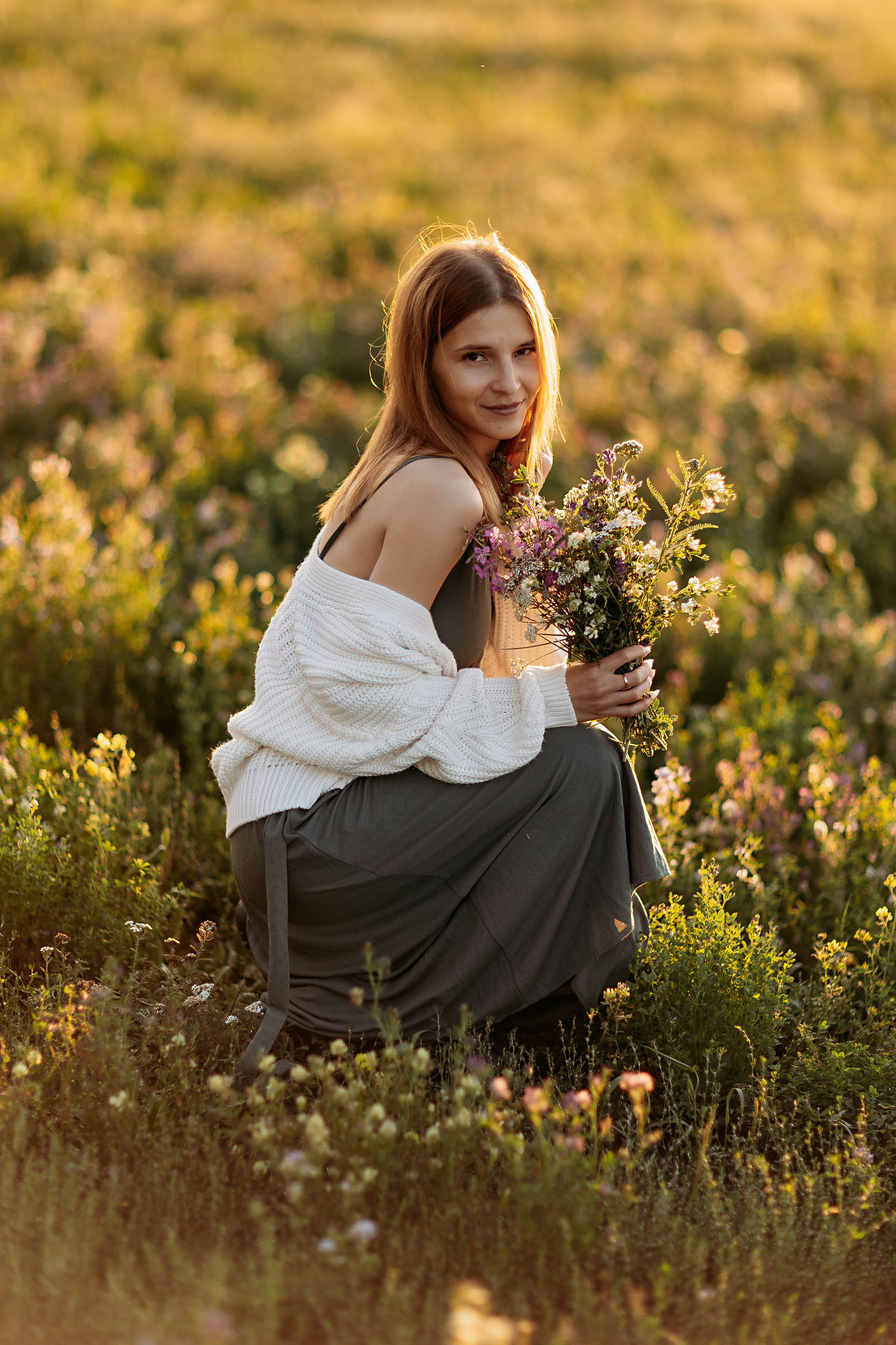 Поле. Семейный фотограф Тюмень, фотограф на роды Салмина Мария