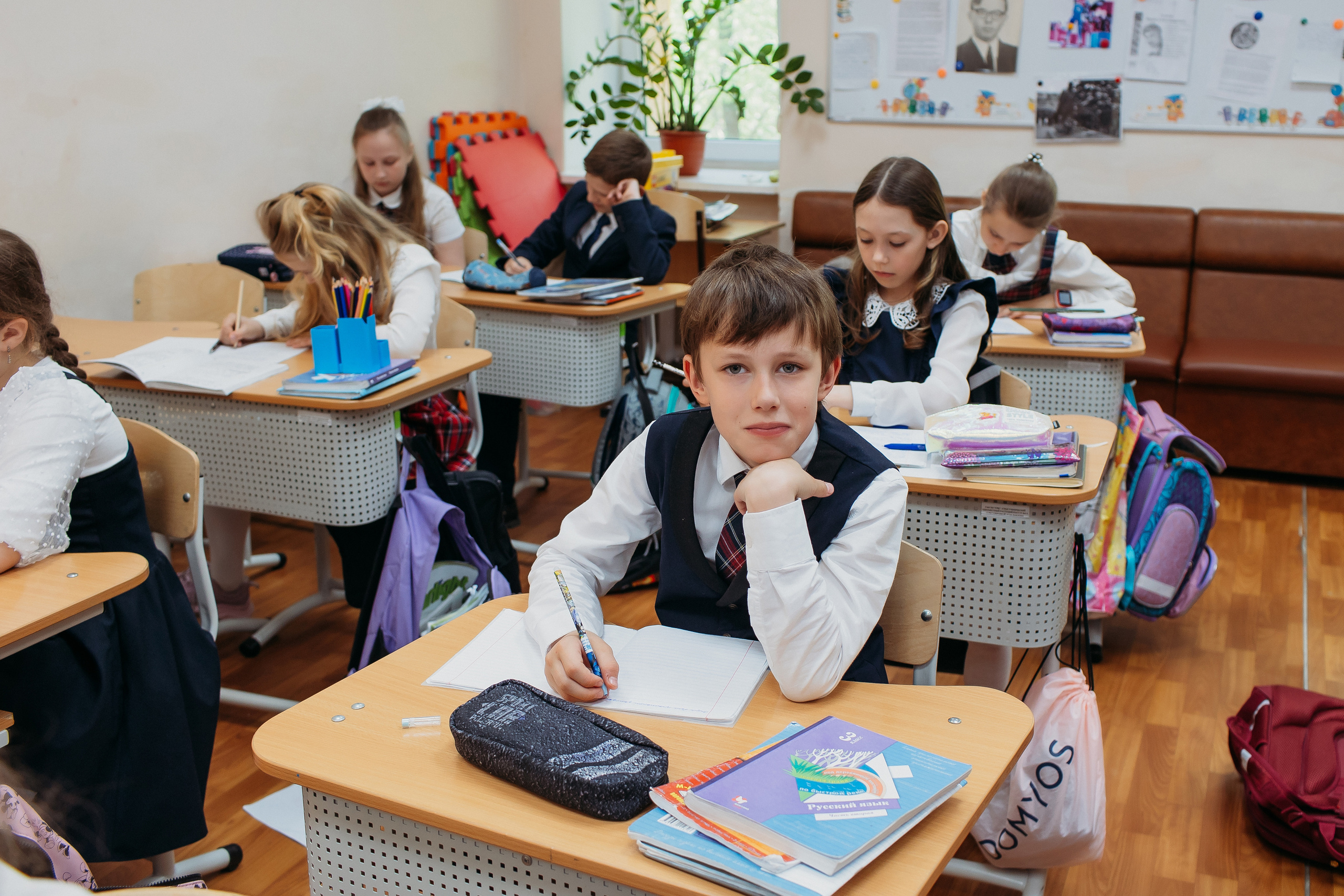 Школа 2 класс. Семейный фотограф Тюмень, фотограф на роды Салмина Мария