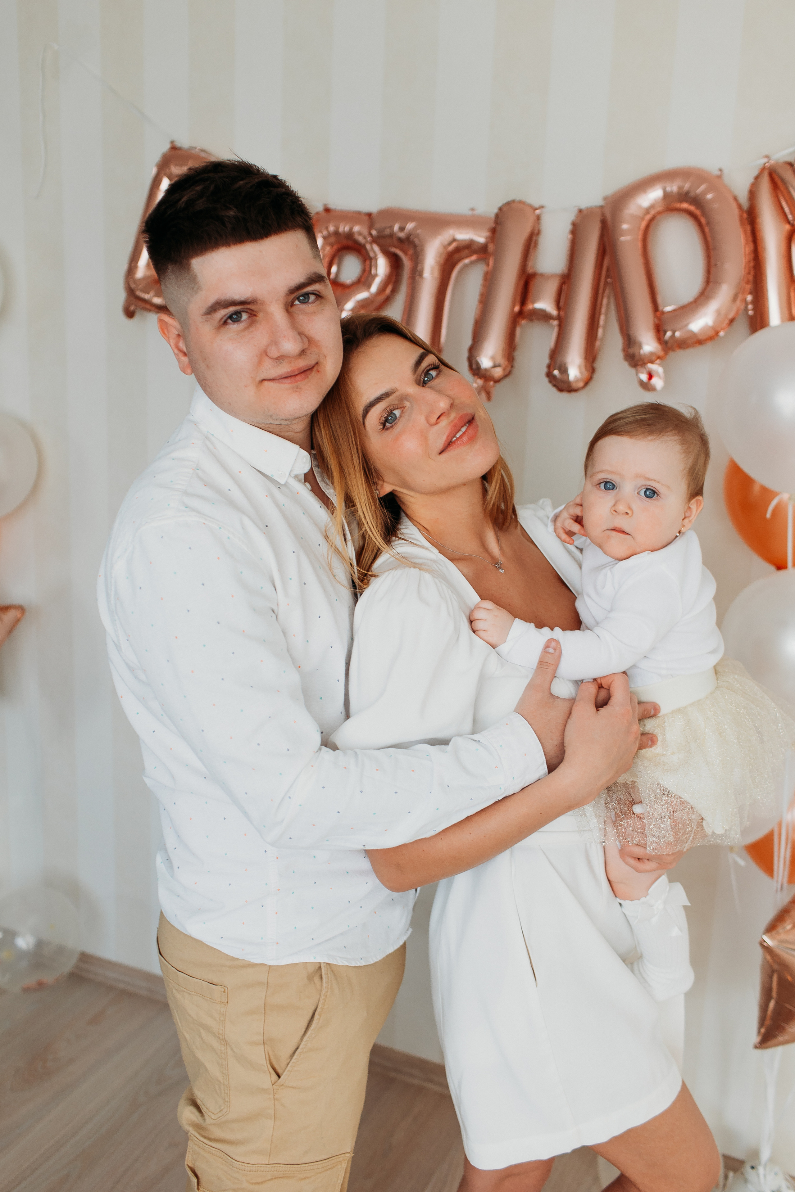 Годик. Семейный фотограф Тюмень, фотограф на роды Салмина Мария