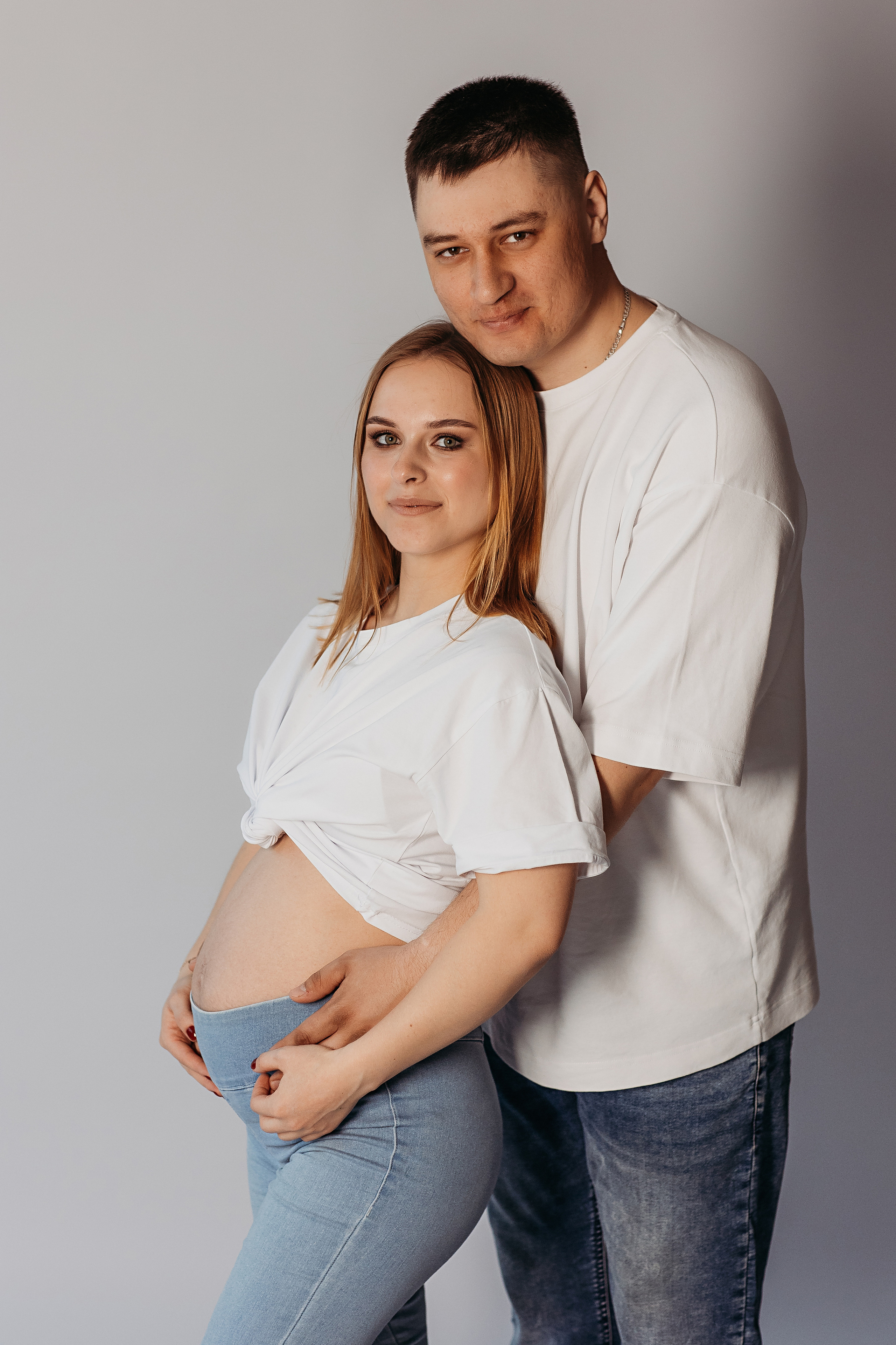 На фотофонах. Семейный фотограф Тюмень, фотограф на роды Салмина Мария