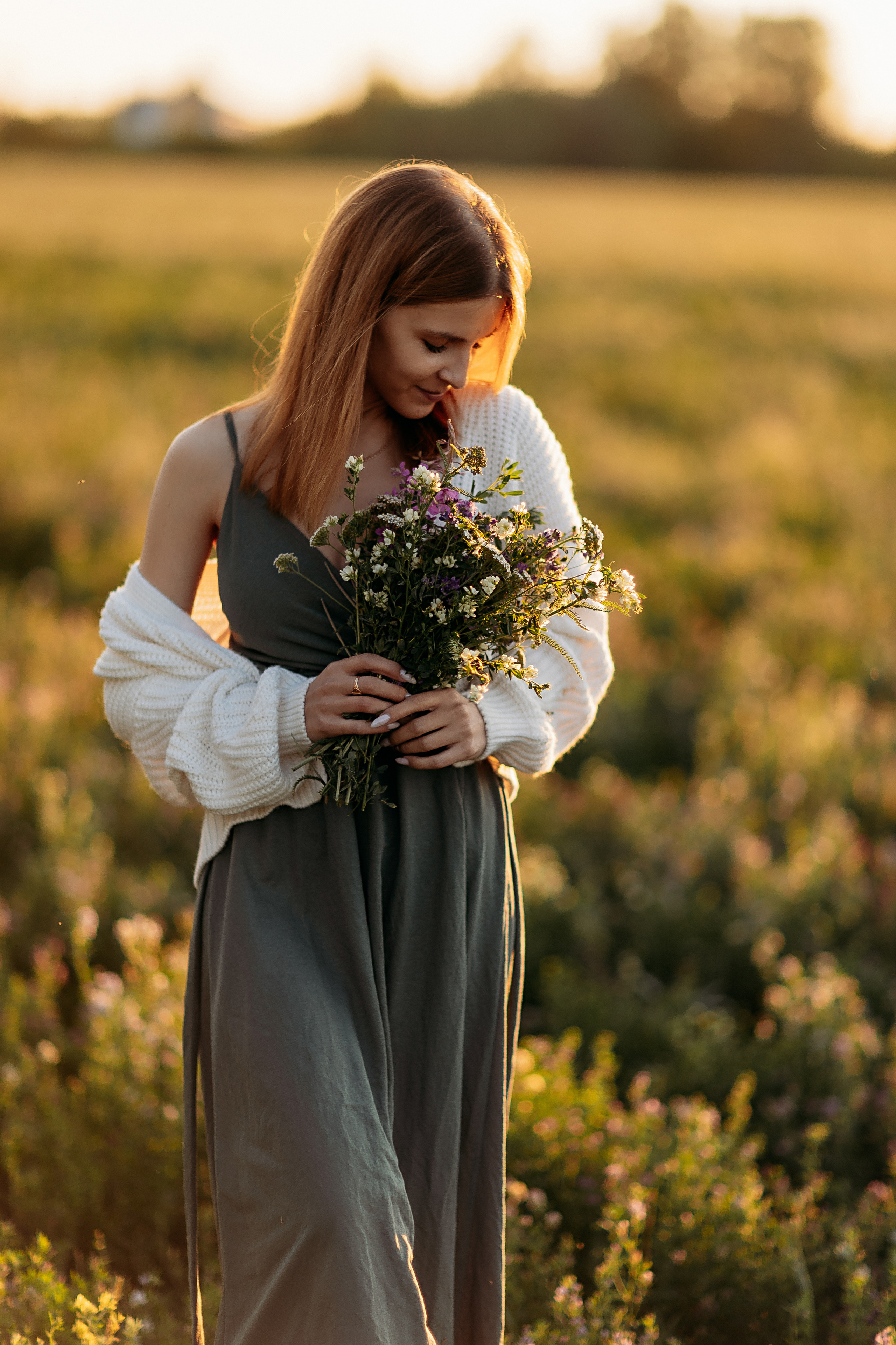 Поле. Семейный фотограф Тюмень, фотограф на роды Салмина Мария