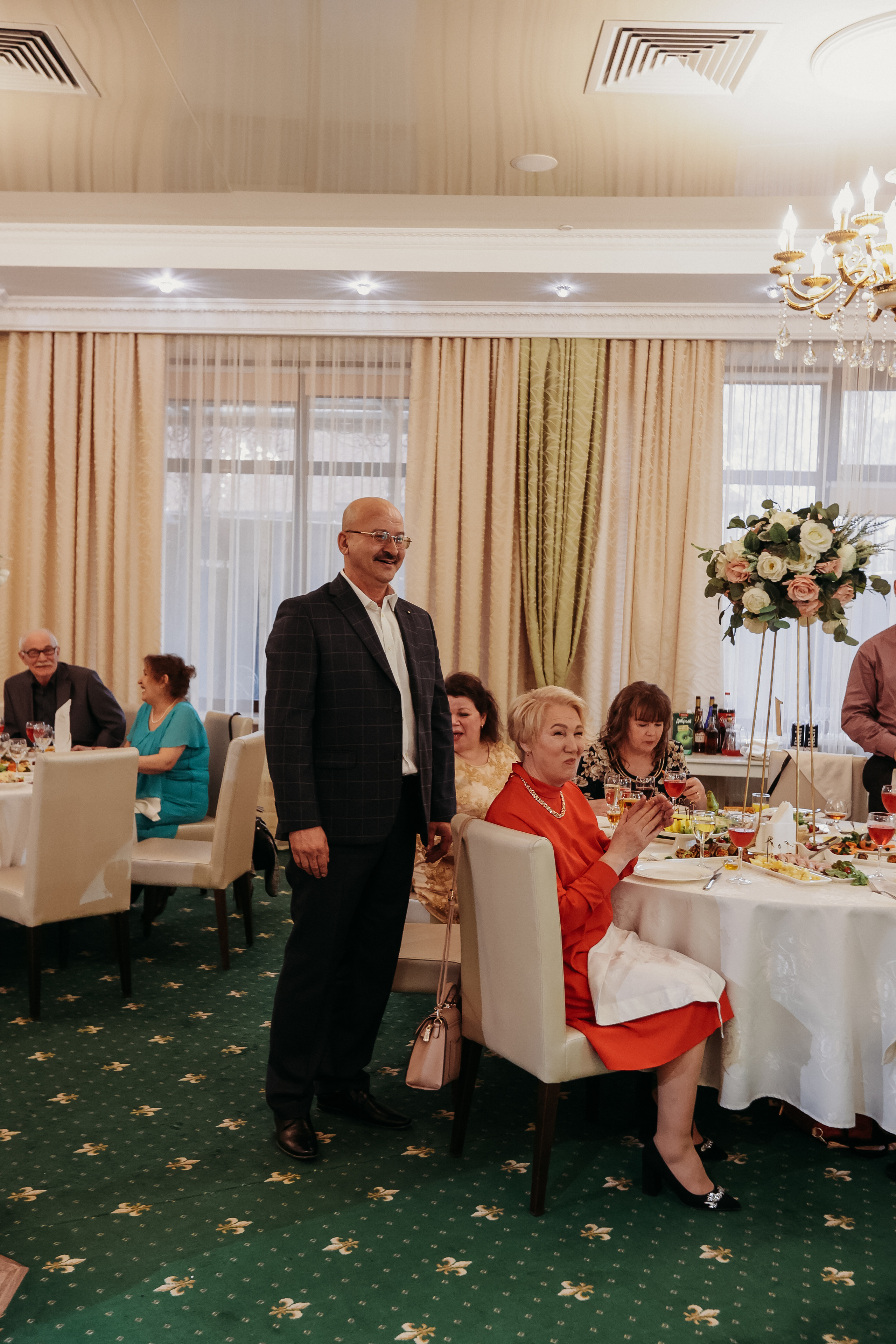 Банкет. Семейный фотограф Тюмень, фотограф на роды Салмина Мария