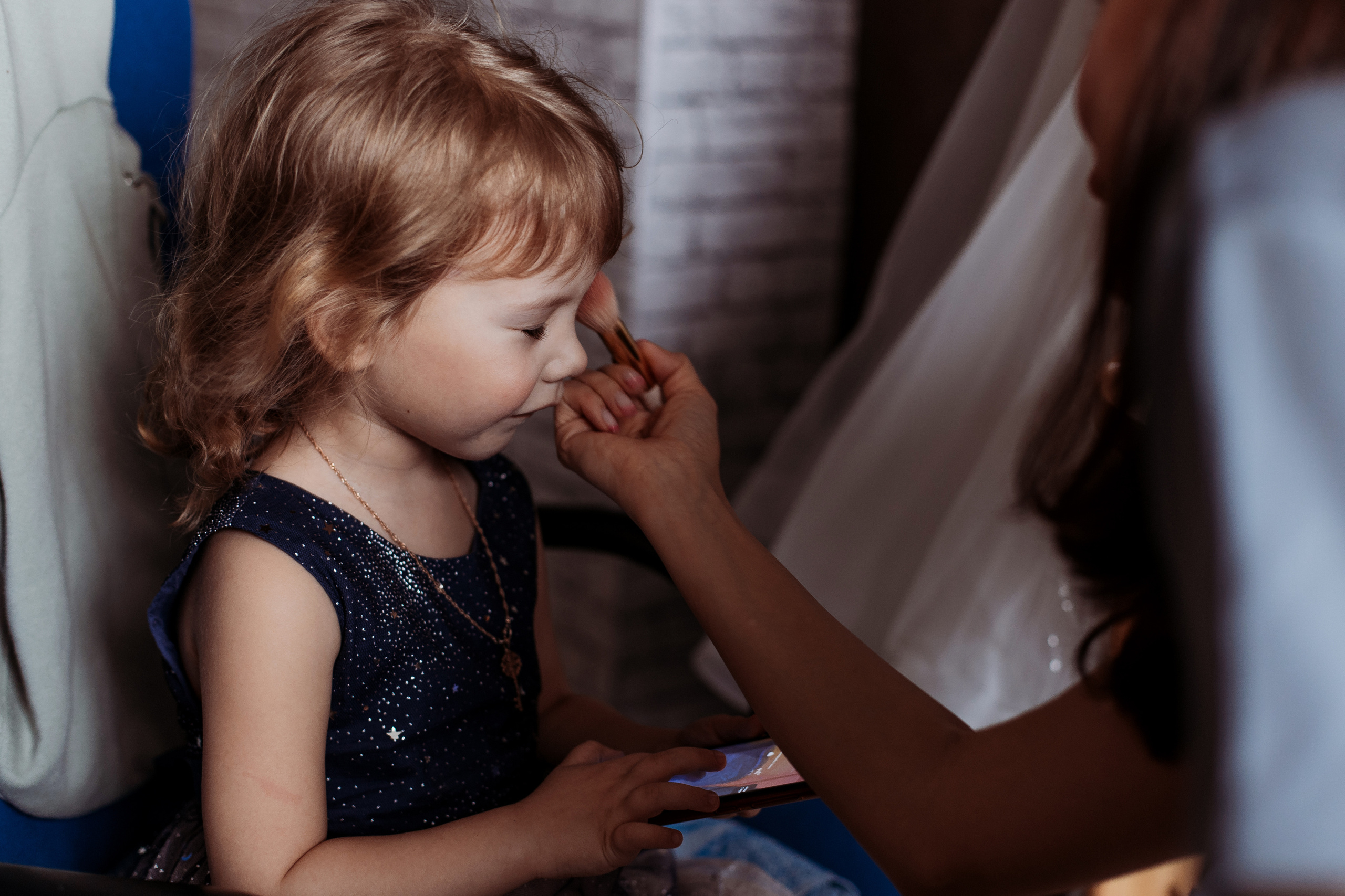 Сборы и прогулка. Семейный фотограф Тюмень, фотограф на роды Салмина Мария