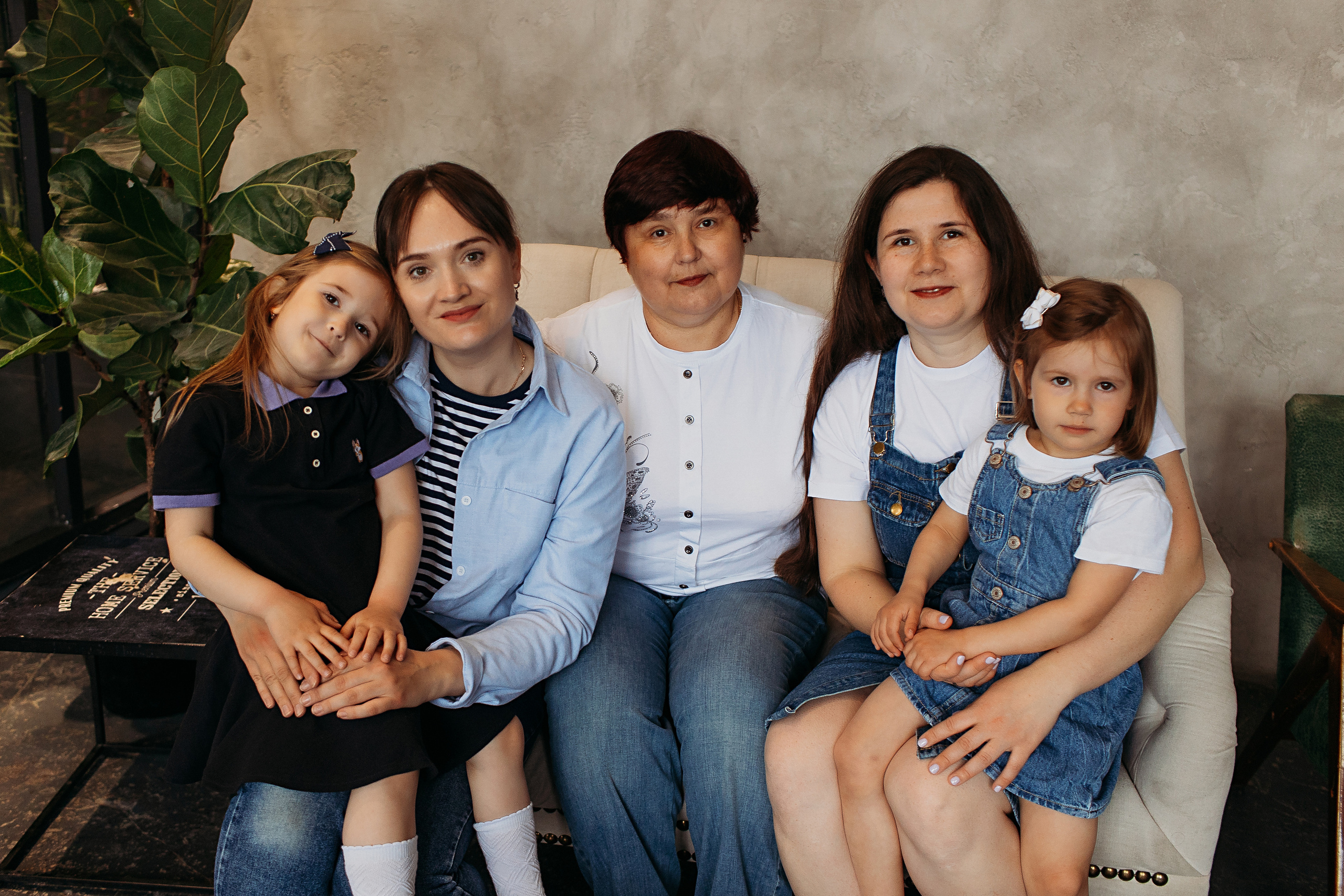 Лофт пространство Наше место. Семейный фотограф Тюмень, фотограф на роды Салмина Мария