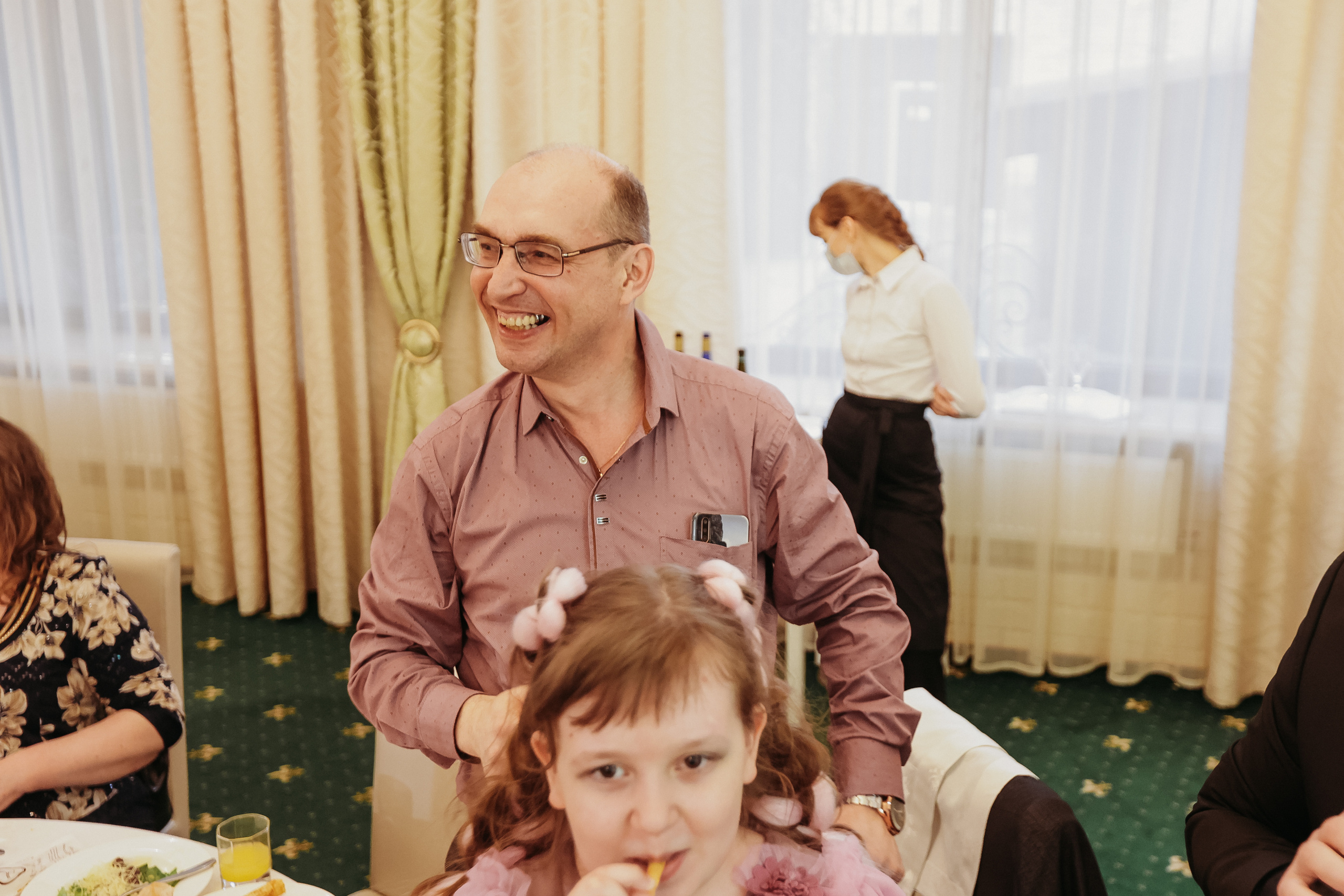 Банкет. Семейный фотограф Тюмень, фотограф на роды Салмина Мария